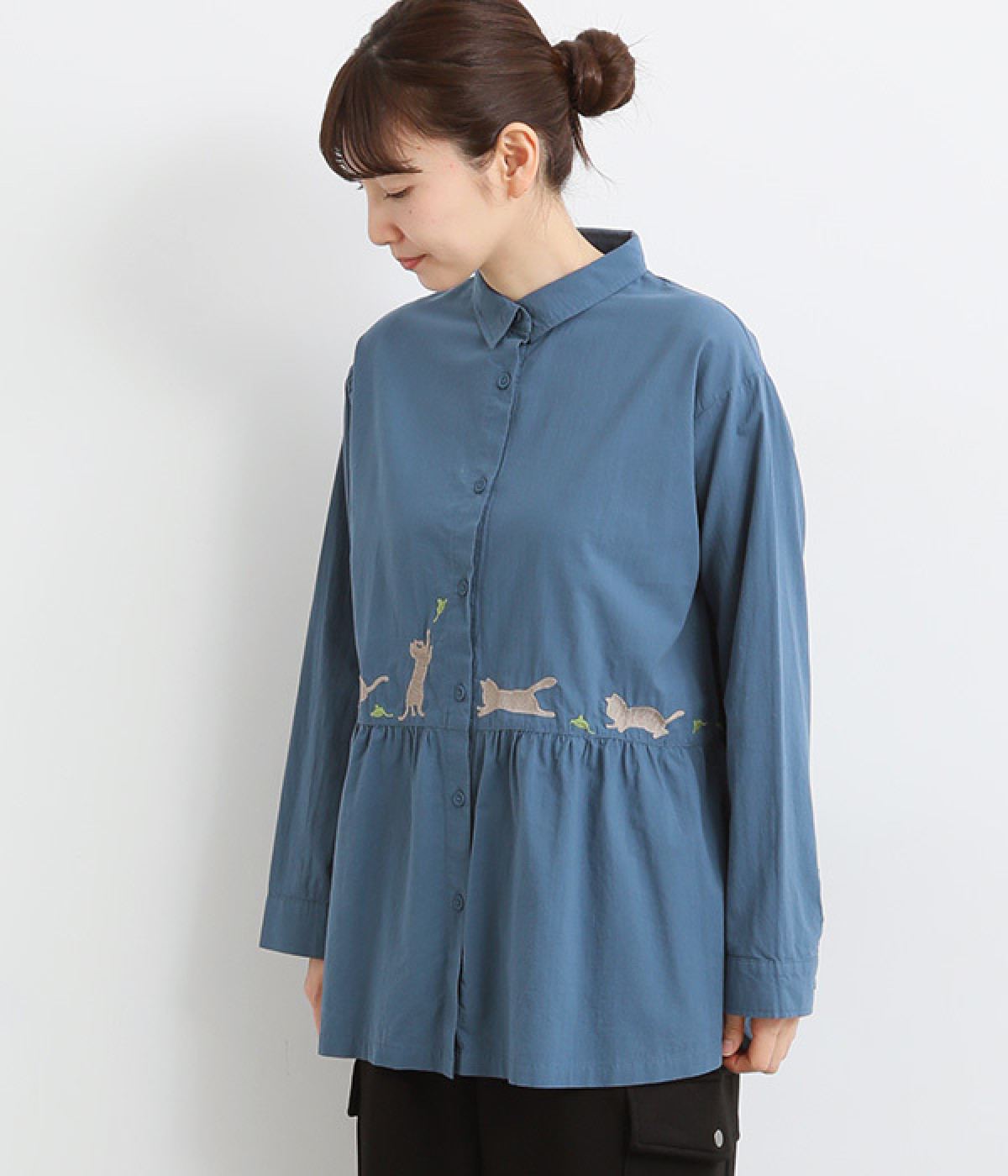 コットン走るネコ刺繍シャツ(ネイビー-ONESIZE)