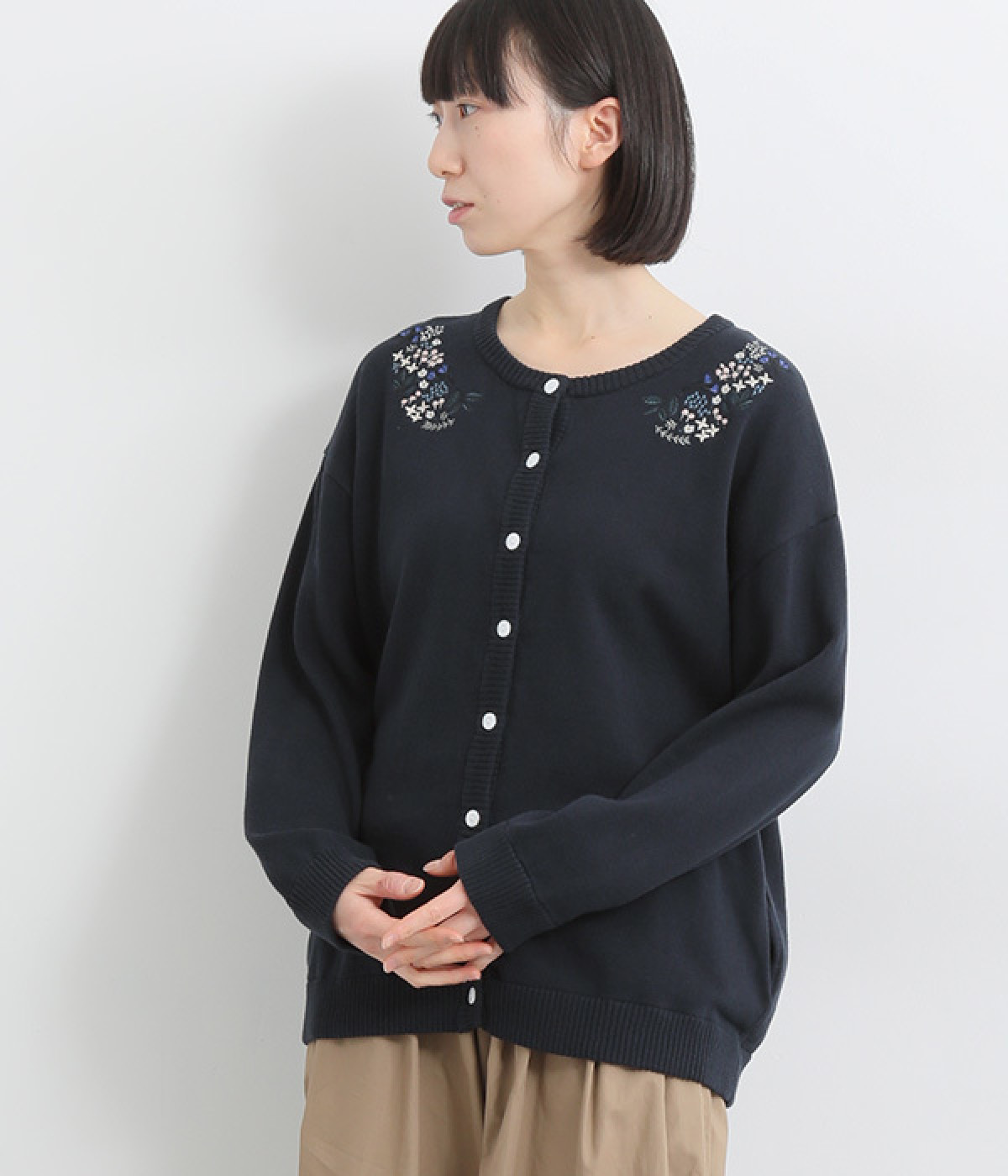 コットンニット襟まわりフラワー刺繍カーディガン(ネイビー-ONESIZE)