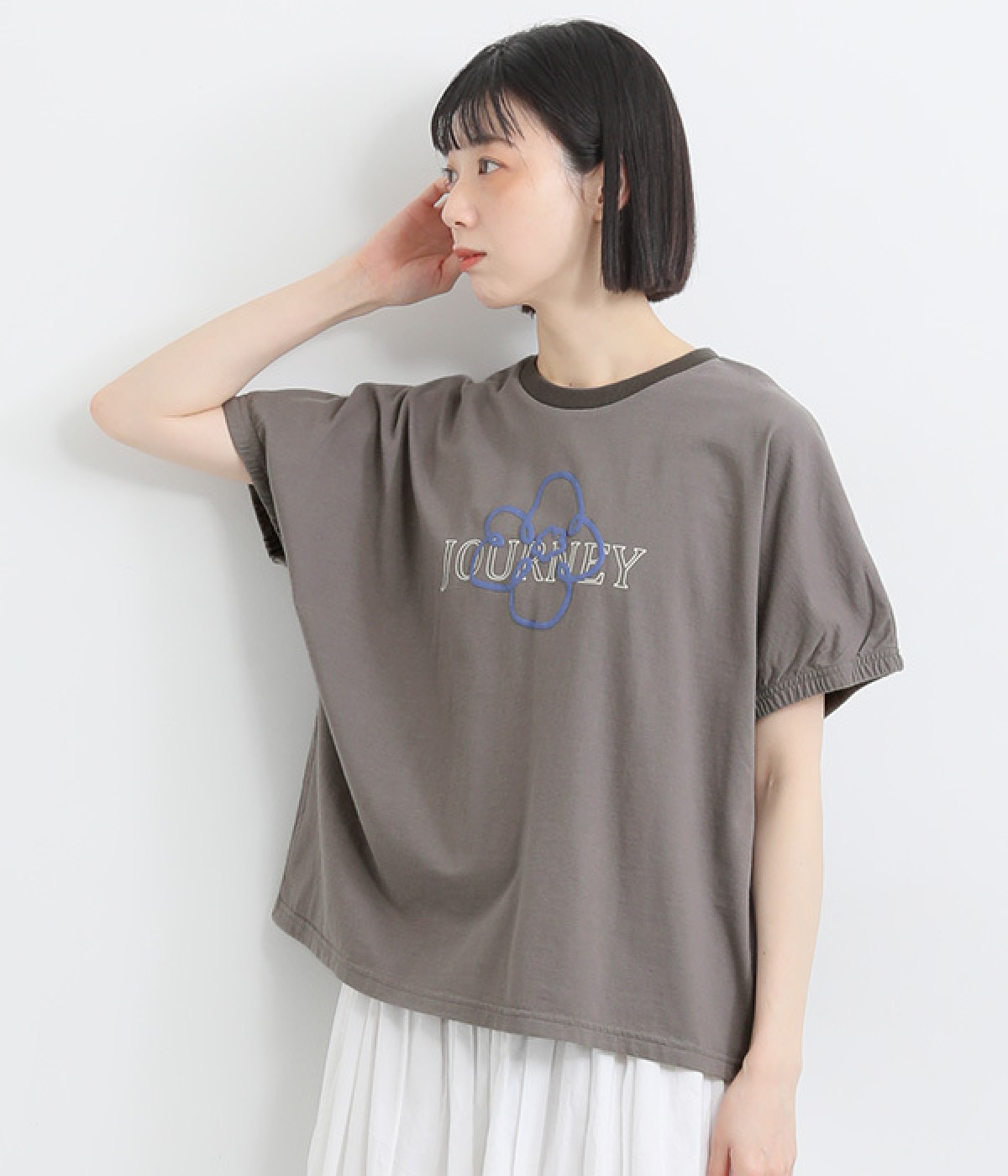 コットンさらさら天竺花とロゴのプリントドルマンＴシャツ(チャコールグレー-ONESIZE)