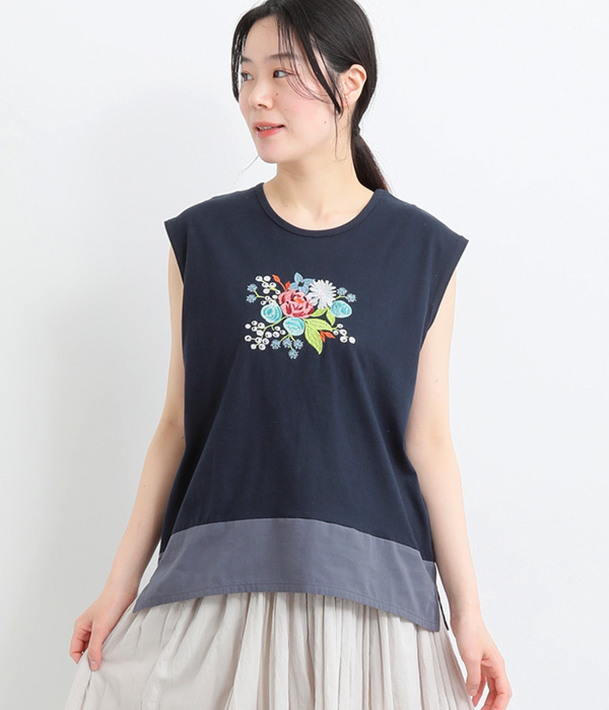 コットン天竺花ビーズ刺繍タンクトップ(ネイビー-ONESIZE)