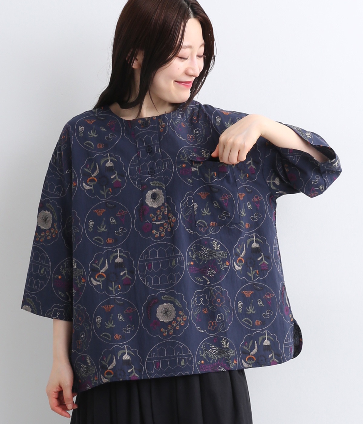 リメイク総柄刺繍ブラウス(ネイビー-ONESIZE)