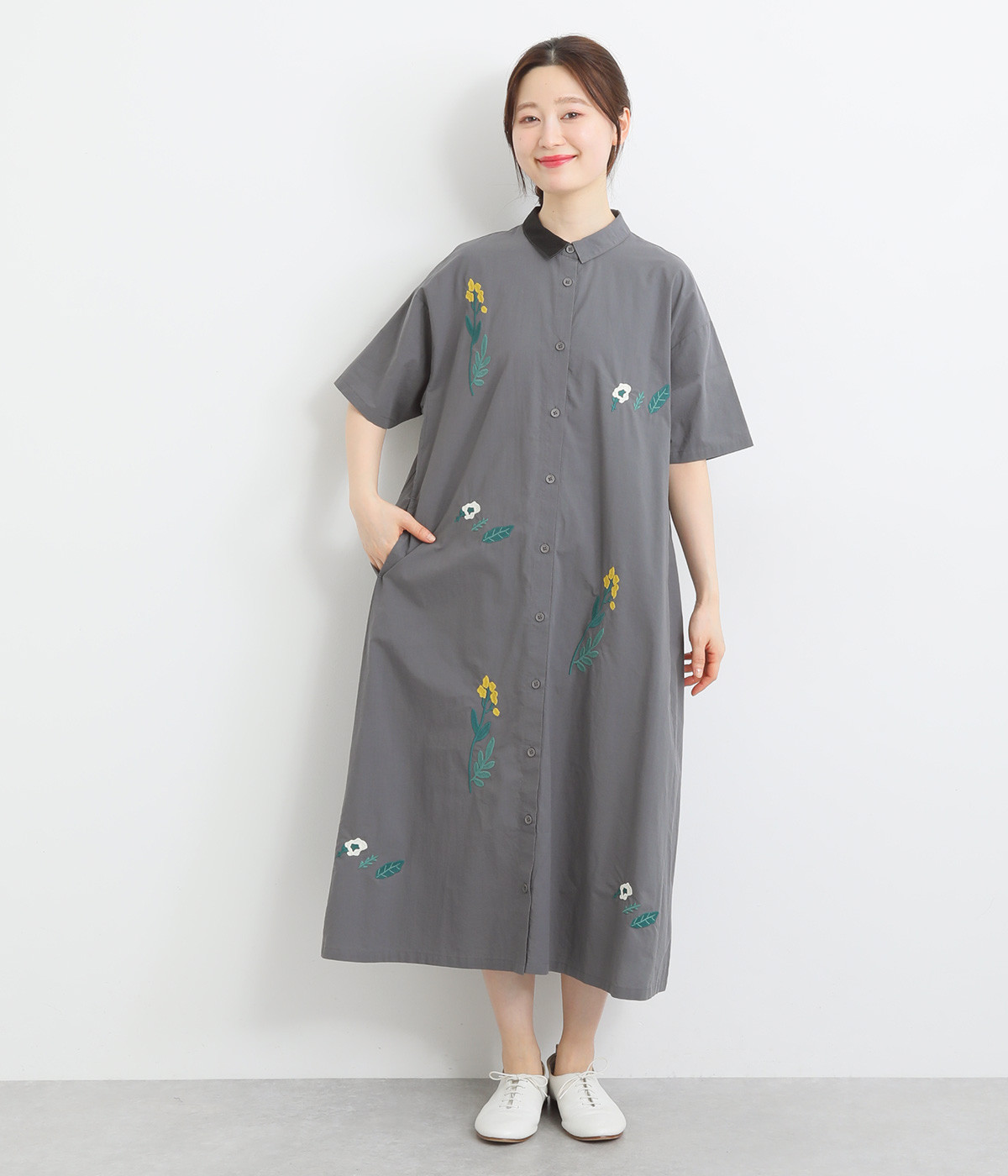 花刺繍ワンピース(チャコールグレー-ONESIZE)
