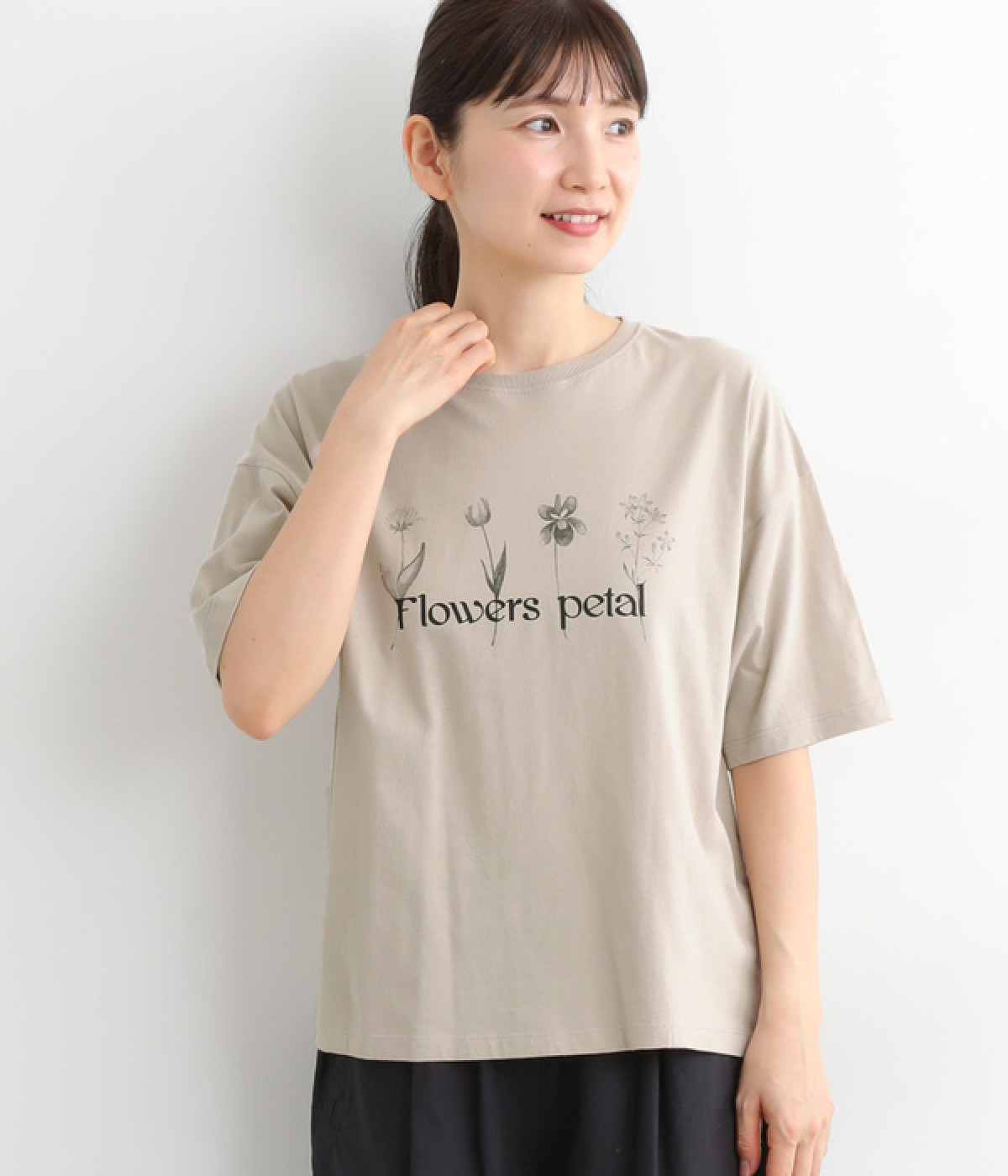 コットン天竺6分袖プリントＴシャツ　Flowaers petal(グレー-ONESIZE)