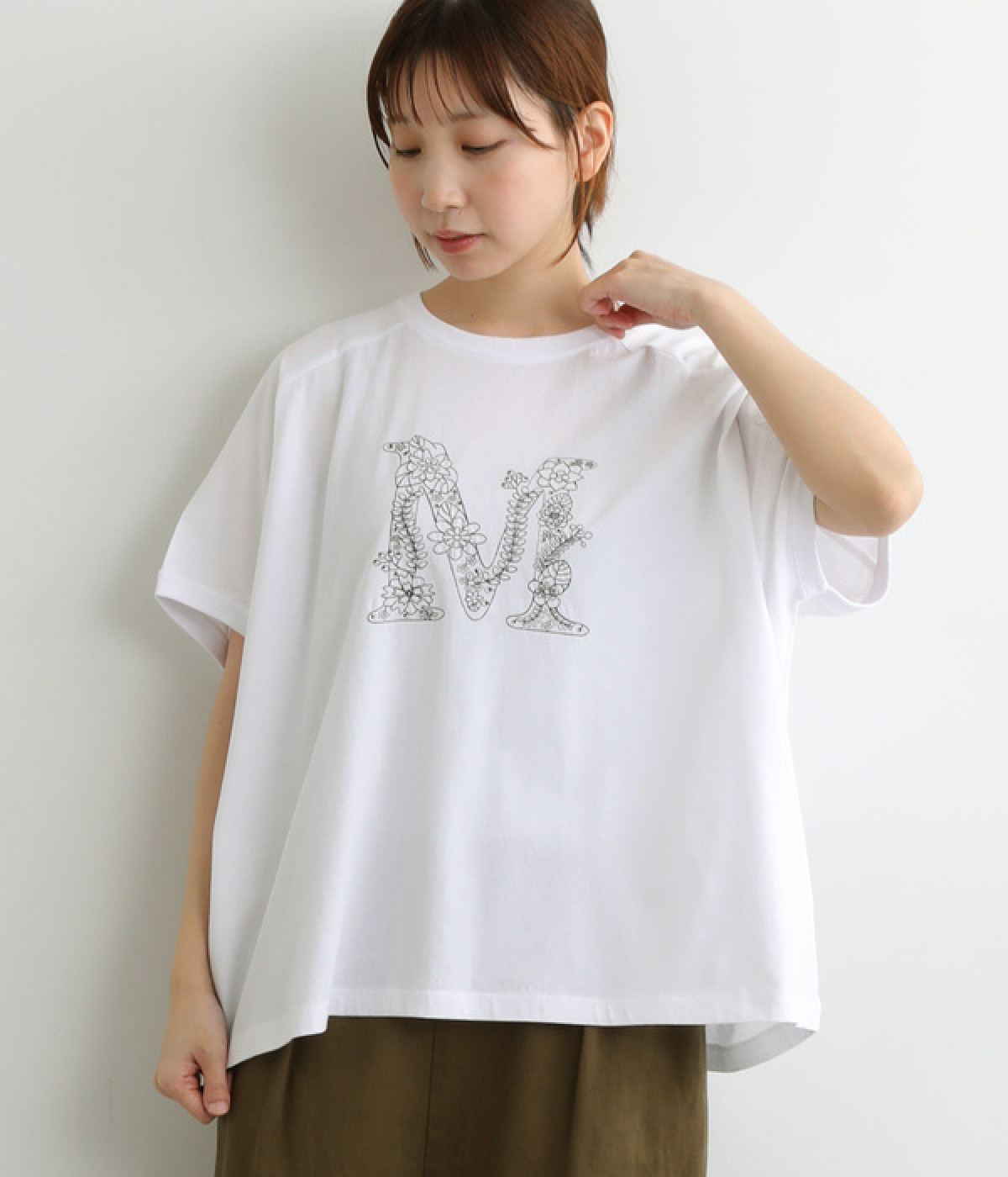 コットン天竺刺繍変形ワイドＴシャツ　M(ホワイト-ONESIZE)