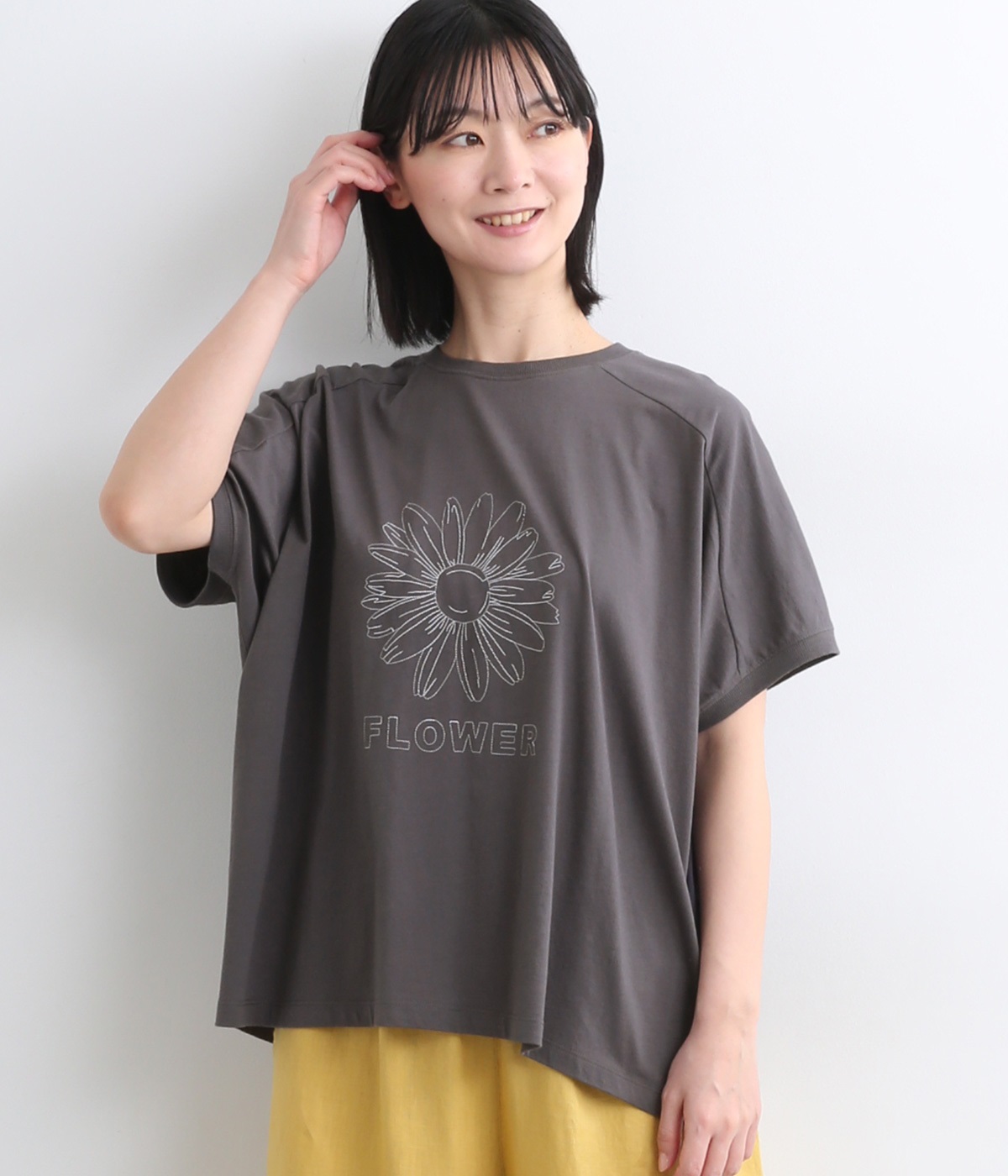 良質天竺刺繍花柄ワイドTシャツ(チャコール-ONESIZE)