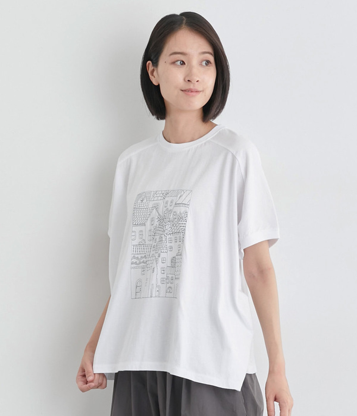 良質天竺刺繍街ワイドTシャツ(ホワイトA-ONESIZE)