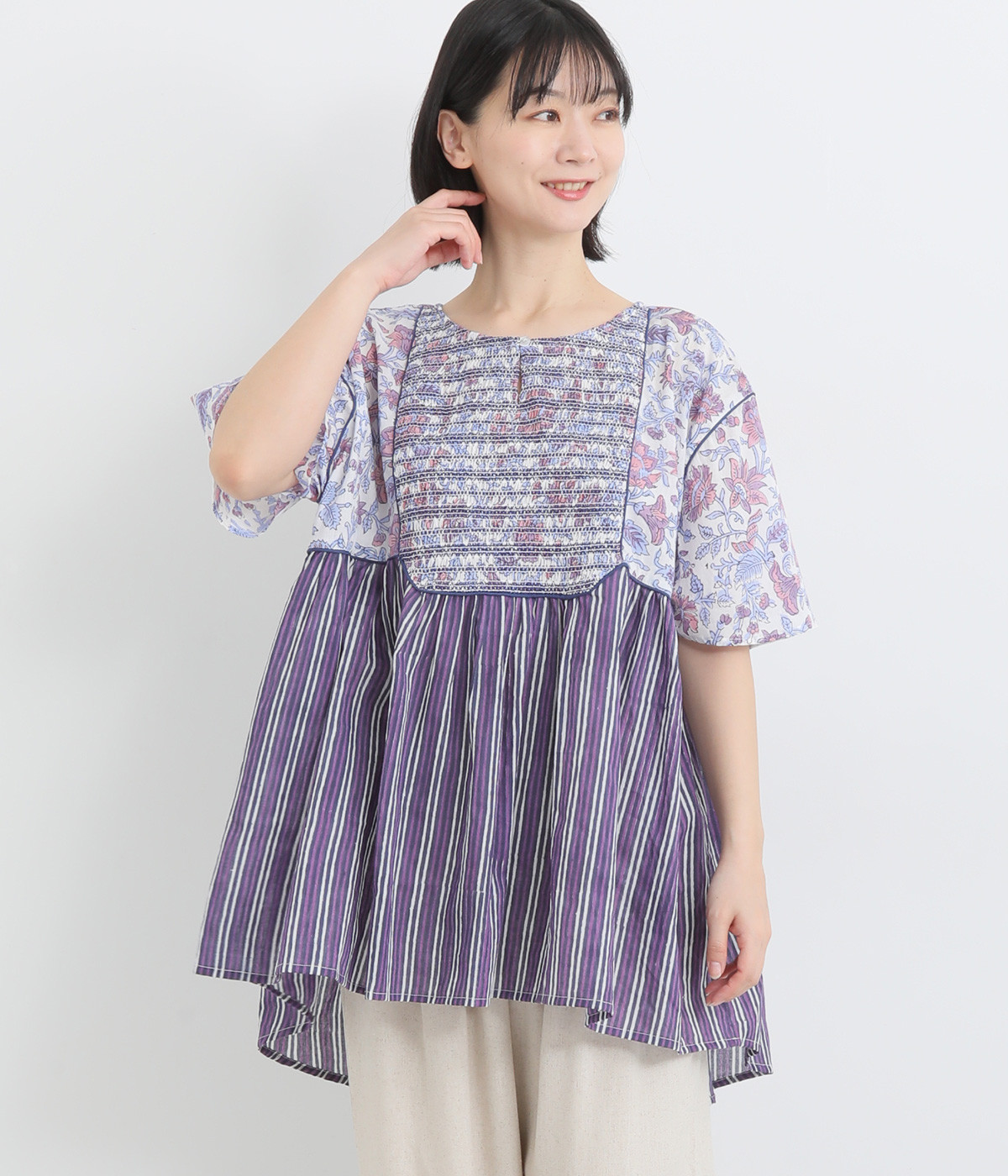 ブロックプリント スモッキング刺繍ブラウス(パープル-ONESIZE)