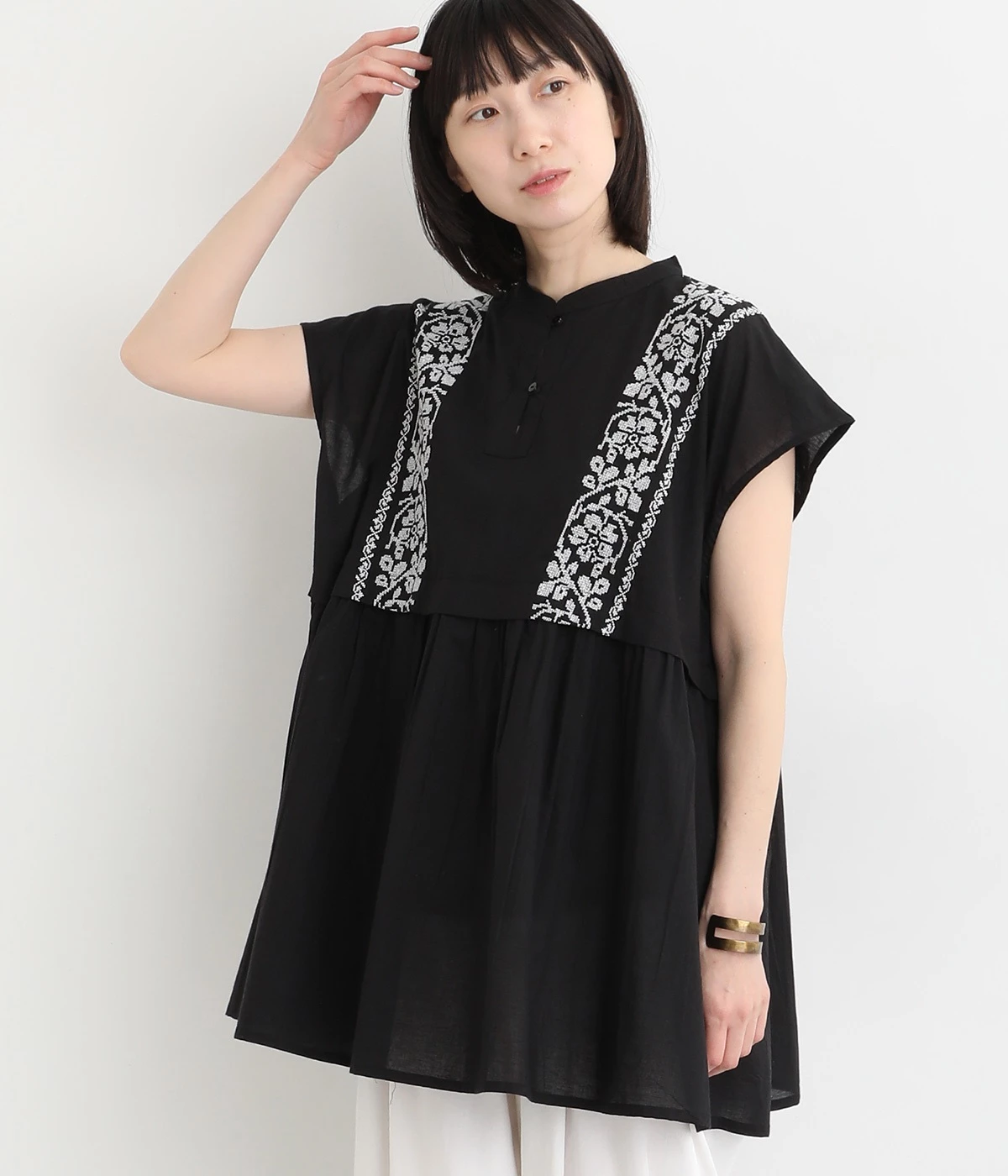 キャンブリック刺繍 チュニック(ブラック-ONESIZE)