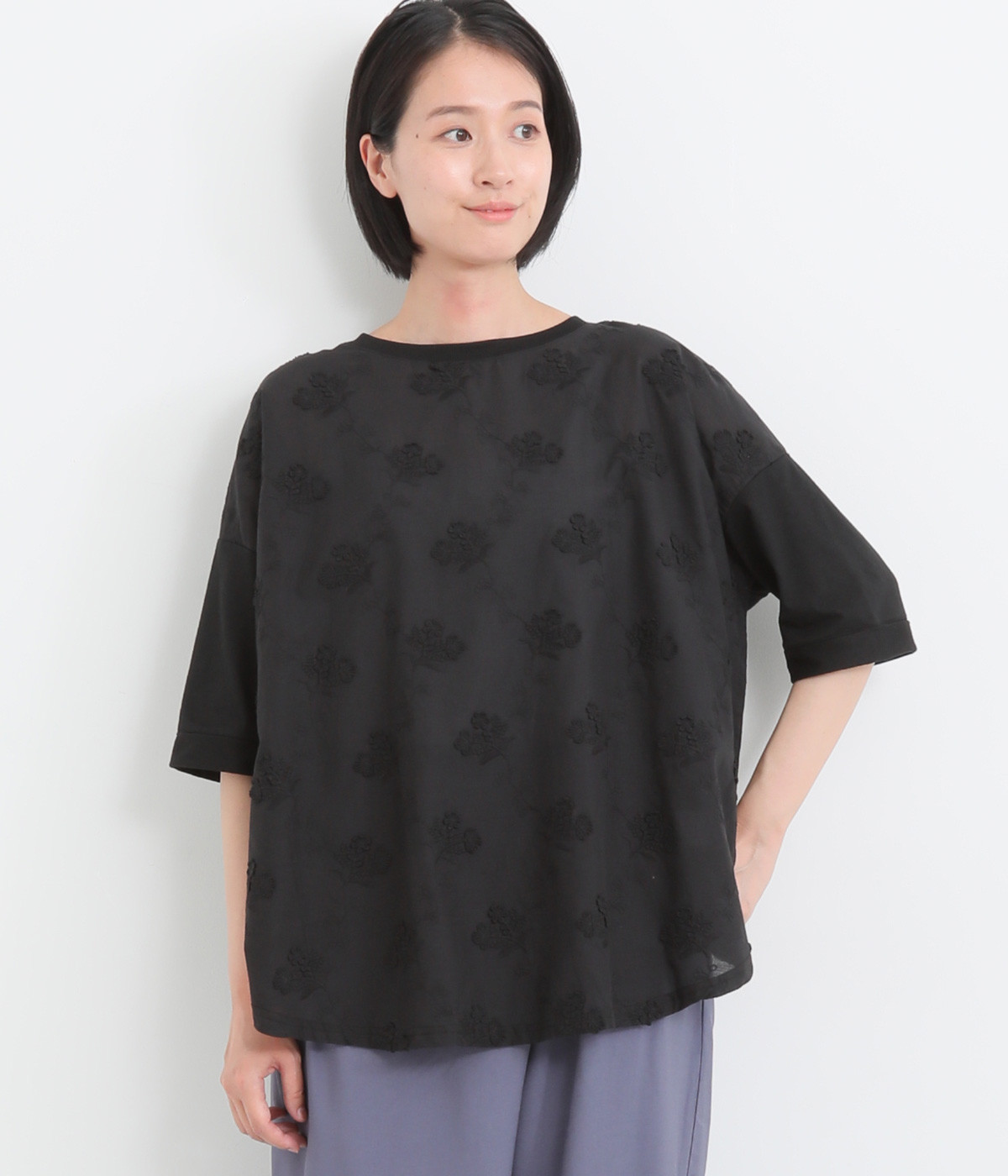 ３D刺繍サークルプルオーバー(ブラック-ONESIZE)