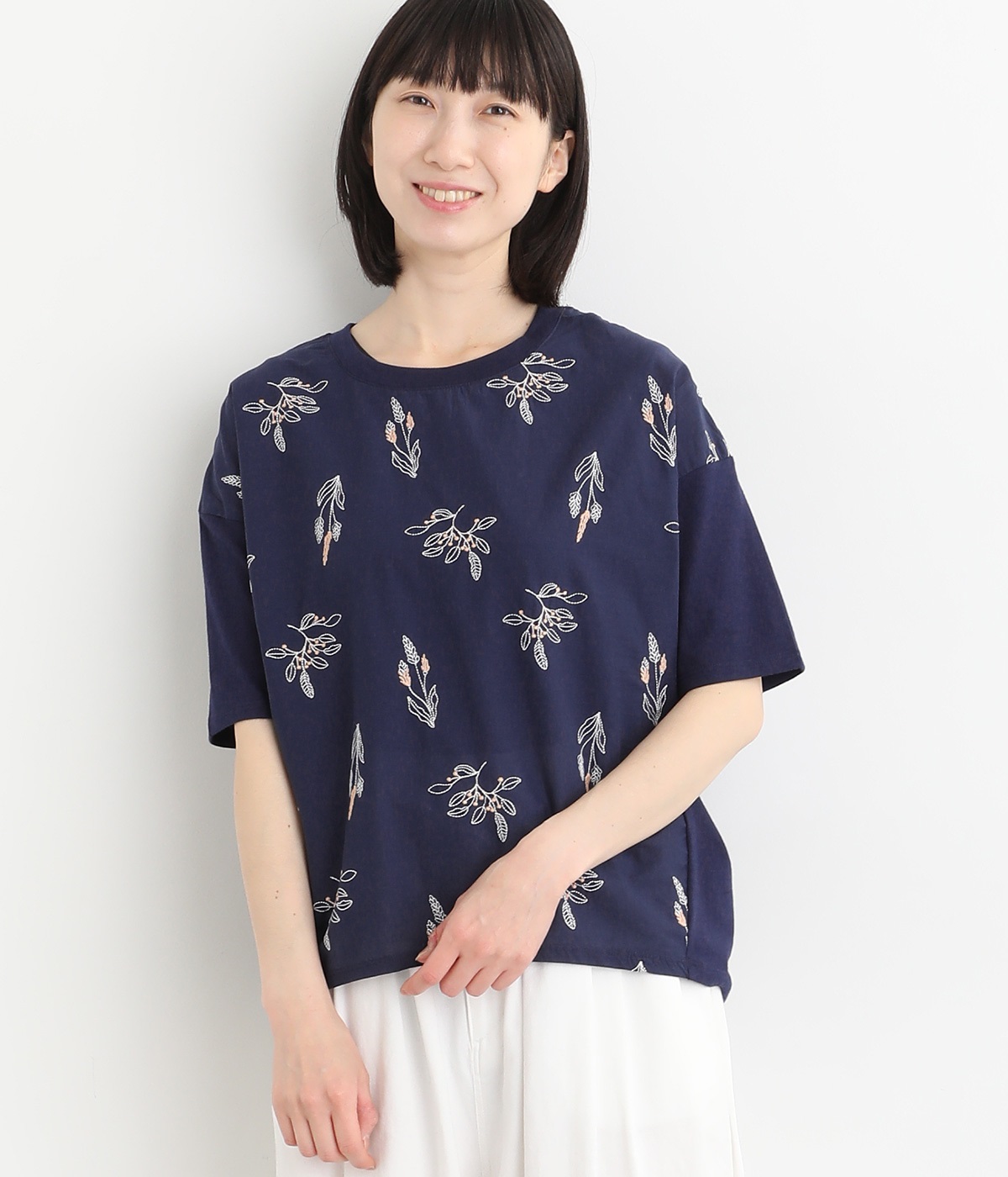 総刺繍切替プルオーバー(フラワー２-ONESIZE)