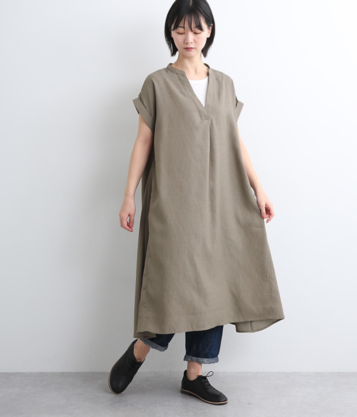 リネンライク布帛スキッパー襟ワンピース(グレージュ-ONESIZE)