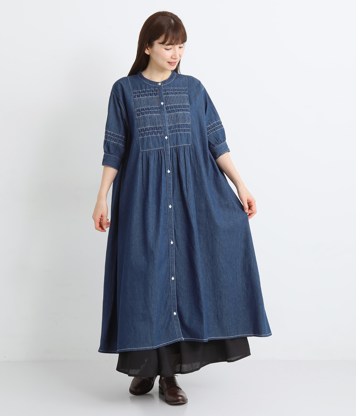 5.5ozデニム スモッキングパフ袖ワンピース(ネイビーデニム-ONESIZE)