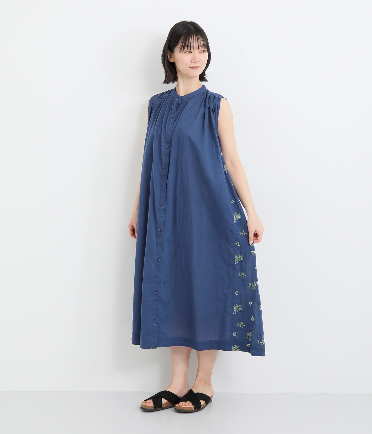 ボタニカルエンブロダイリー ノースリーブワンピース(ネイビー-ONESIZE)