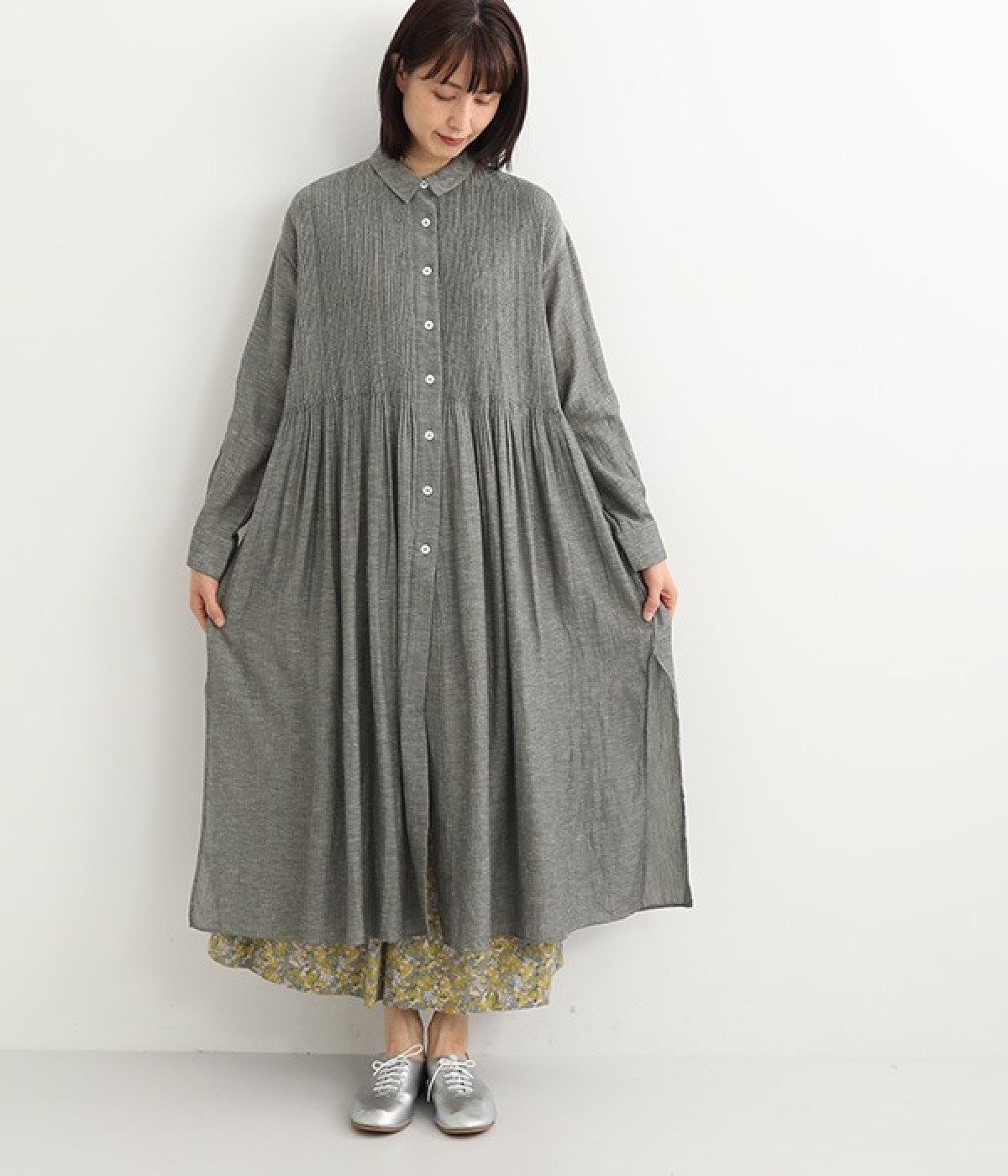 コットンリネンシャンブレーピンタックワンピース(ブラック-ONESIZE)