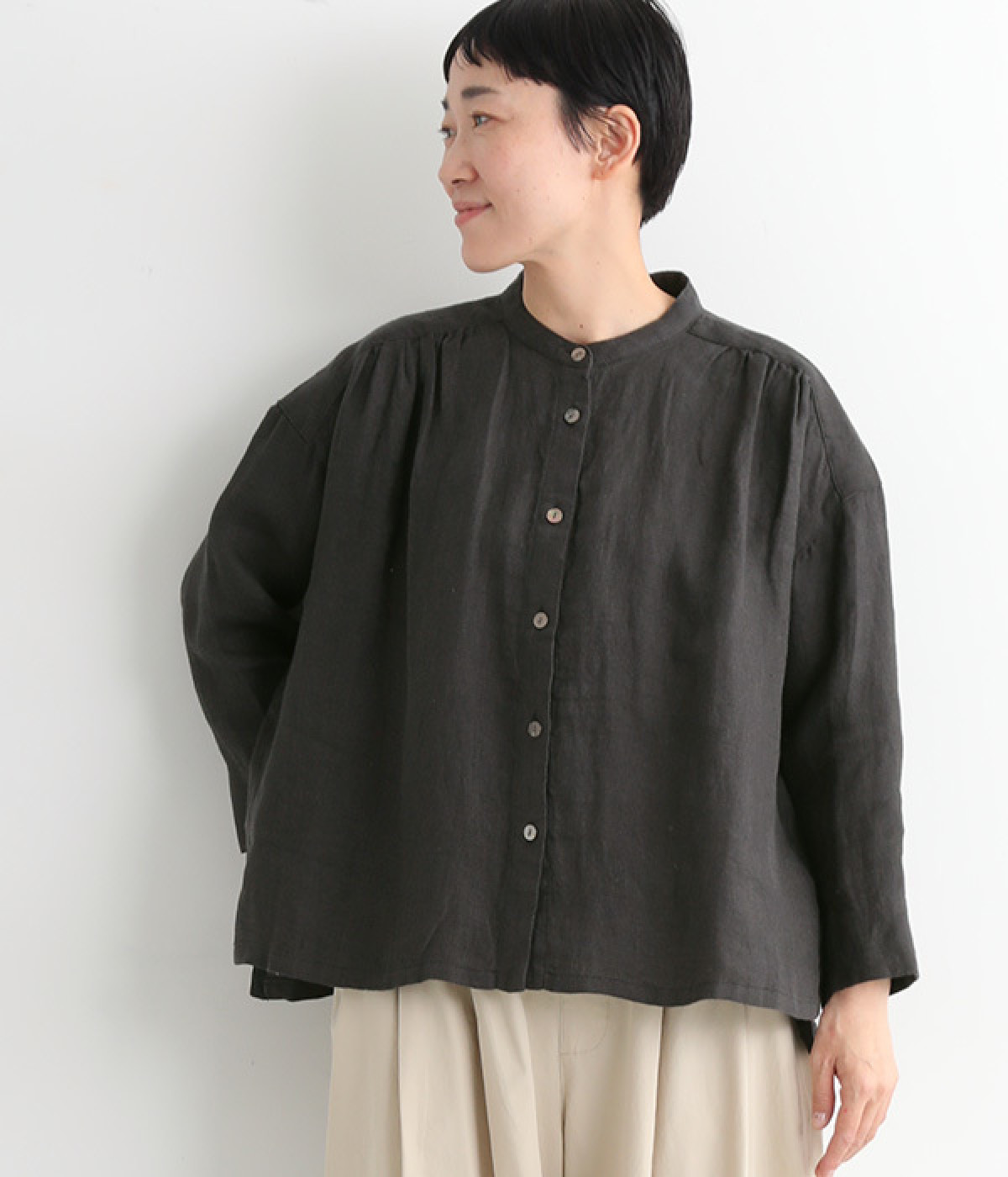 リネンドビーバンドカラーワイドブラウス(チャコール-ONESIZE)
