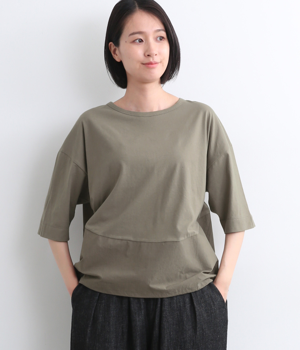 コットン裾布帛切替背面タックＴシャツ(グレージュ-ONESIZE)