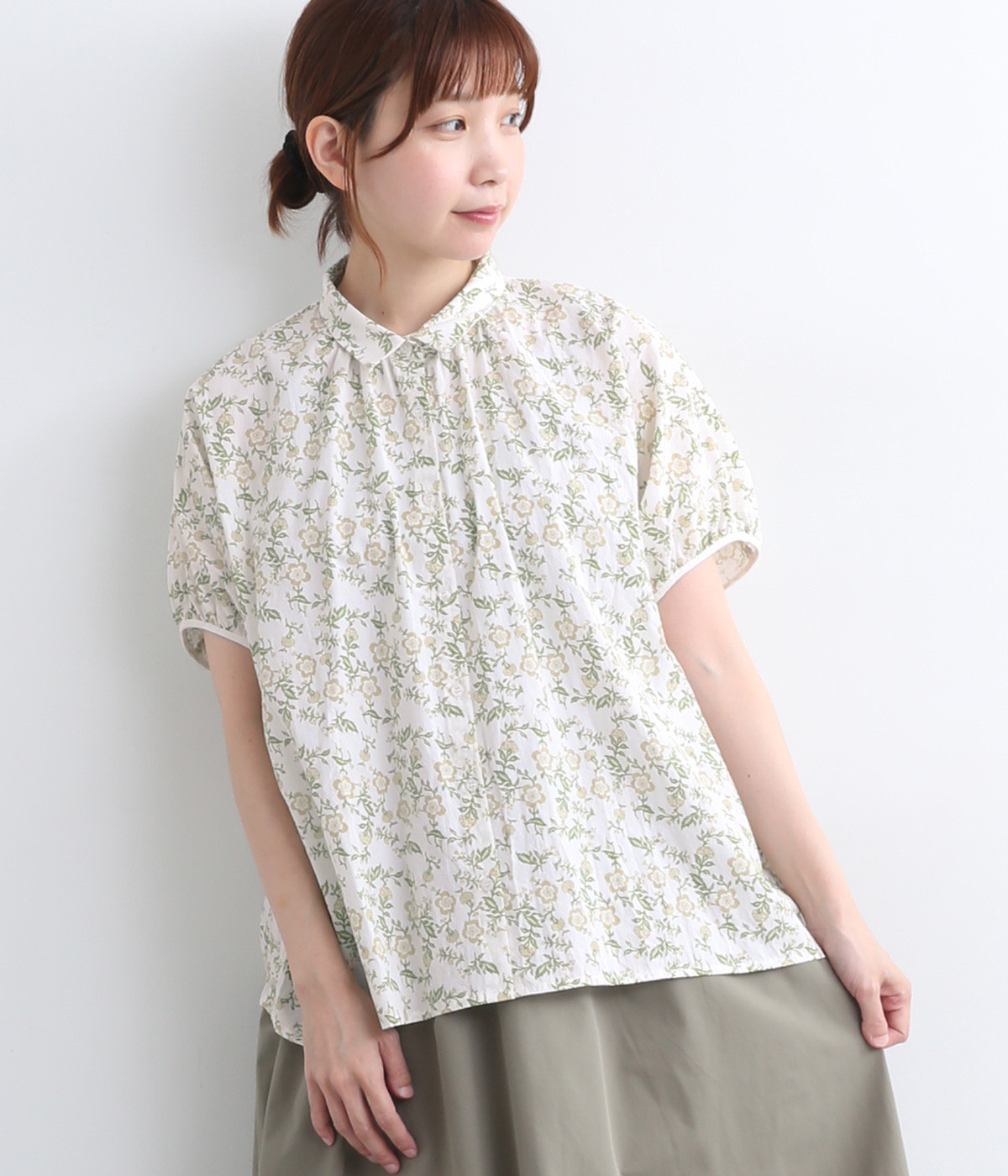 コットン平織総柄プリント　ワイドブラウス(オフシロ-ONESIZE)