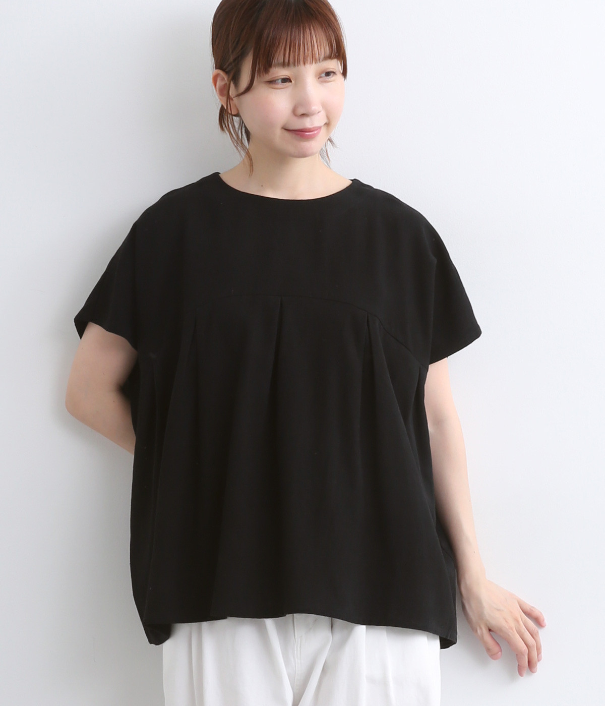 リネンレーヨン平織　タックワイドプルオーバー(クロ-ONESIZE)