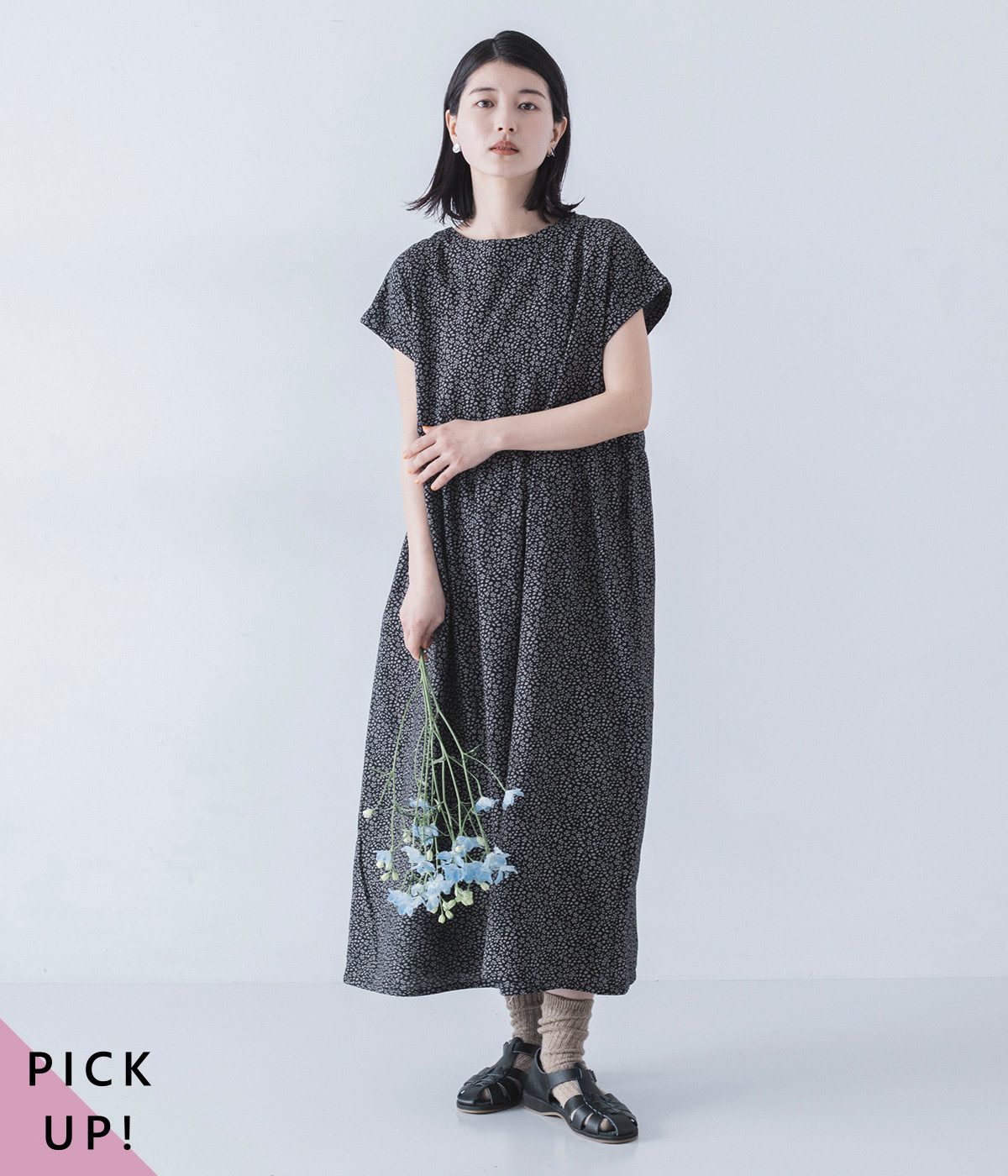 コットンリネン綾織切替タックワンピース(小花ブラック-ONESIZE)