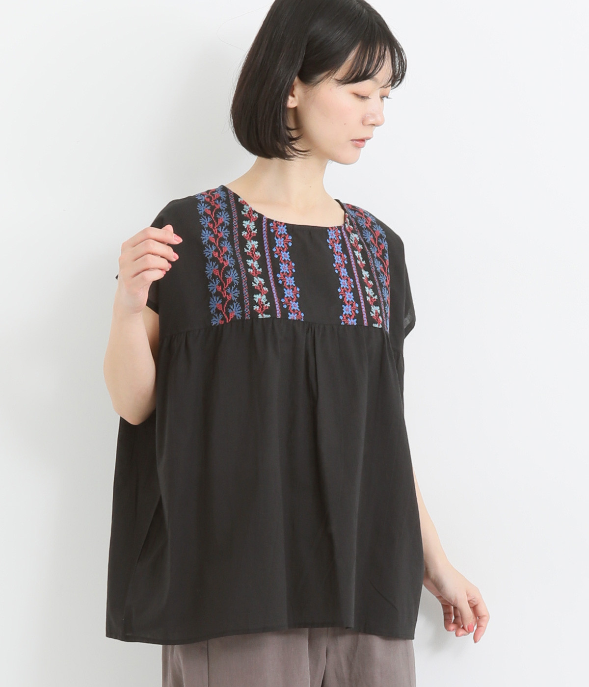 刺繍リネアプルオーバー(ブラック-ONESIZE)