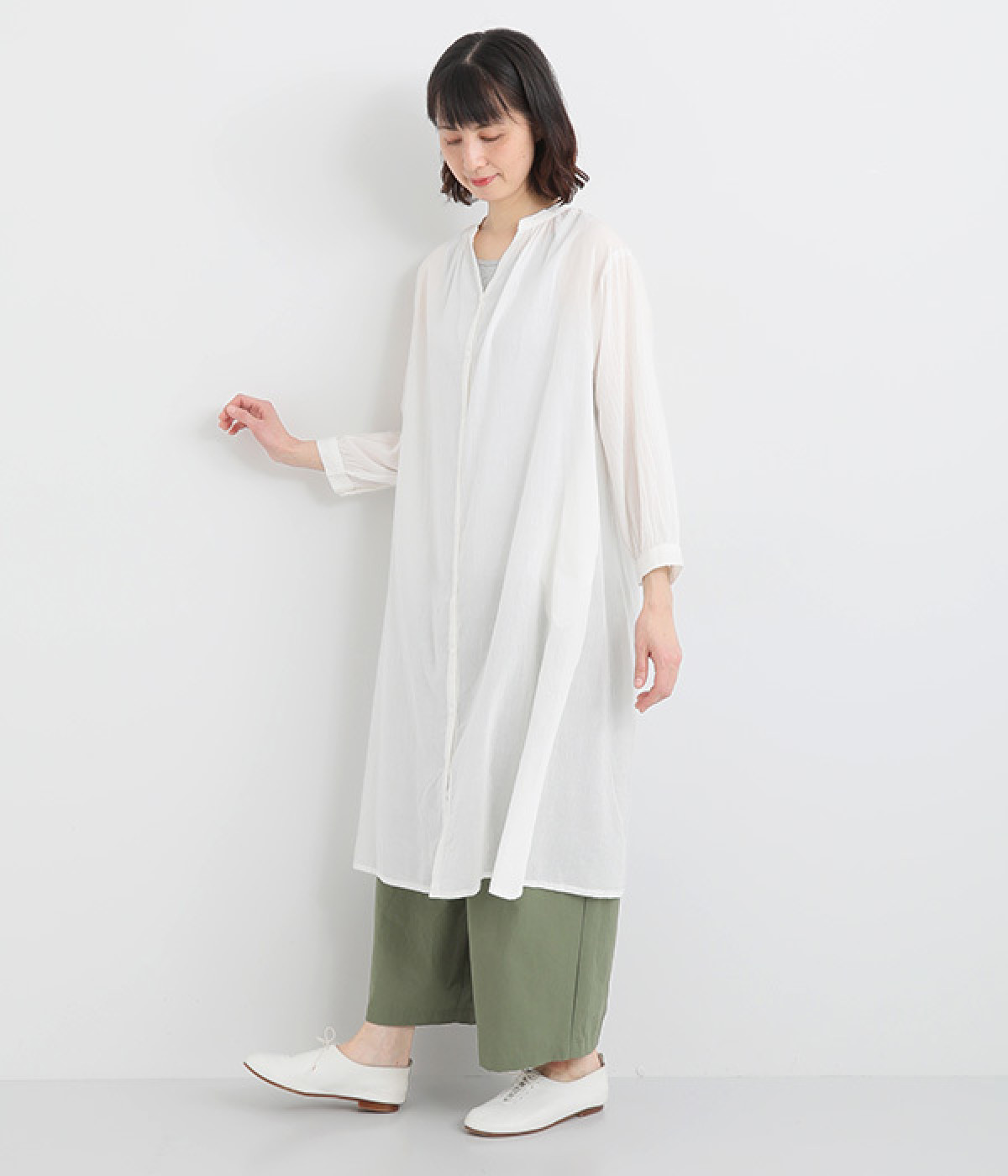 ウィンド前開きワンピース(ホワイト-ONESIZE)