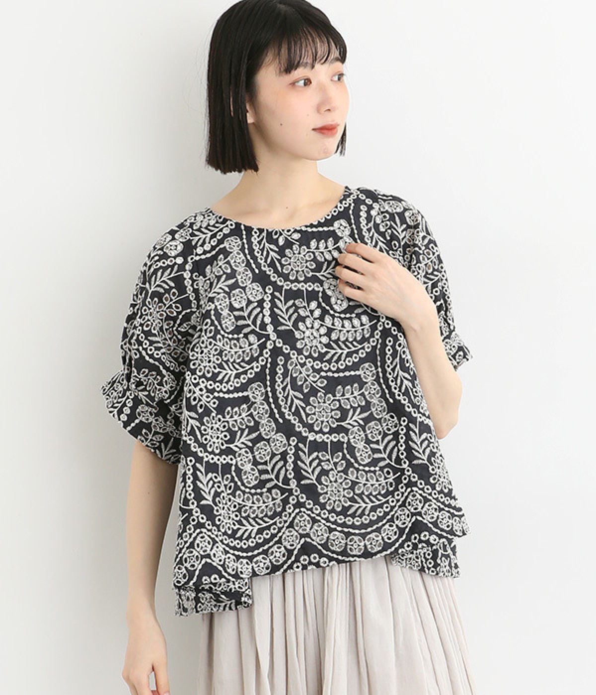 総レース刺繍テントラインプルオーバー(ネイビー-ONESIZE)