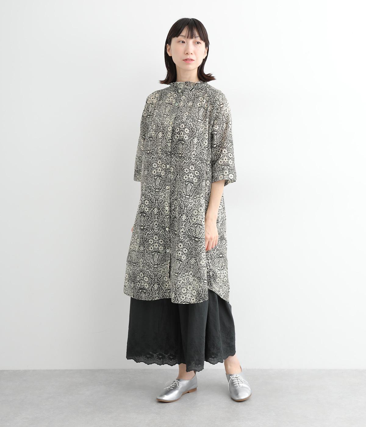 コットンローンプリント6分袖花柄チュニックブラウス(ブラック-ONESIZE)