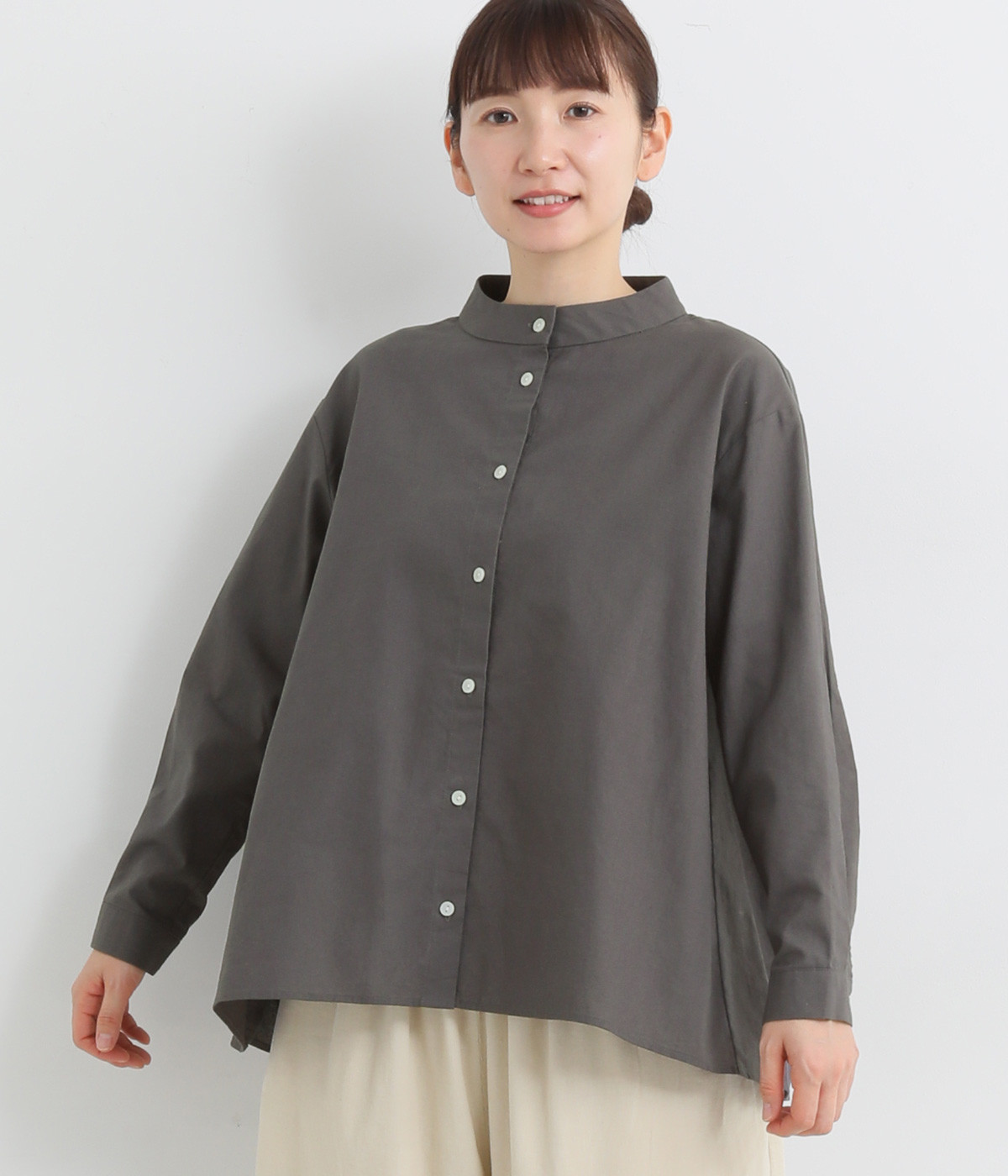 コットンリネンちびハイネックバックフレアブラウス(チャコール-ONESIZE)