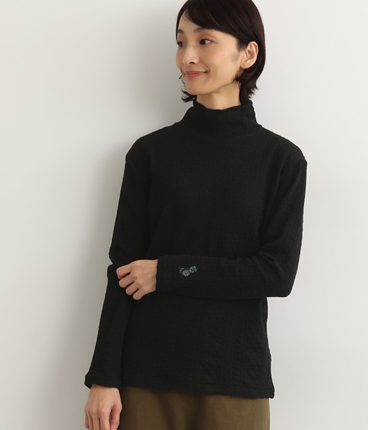 ケーブルジャカードフラワーワンポイント刺繍タートルカットソー(ブラック-ONESIZE)