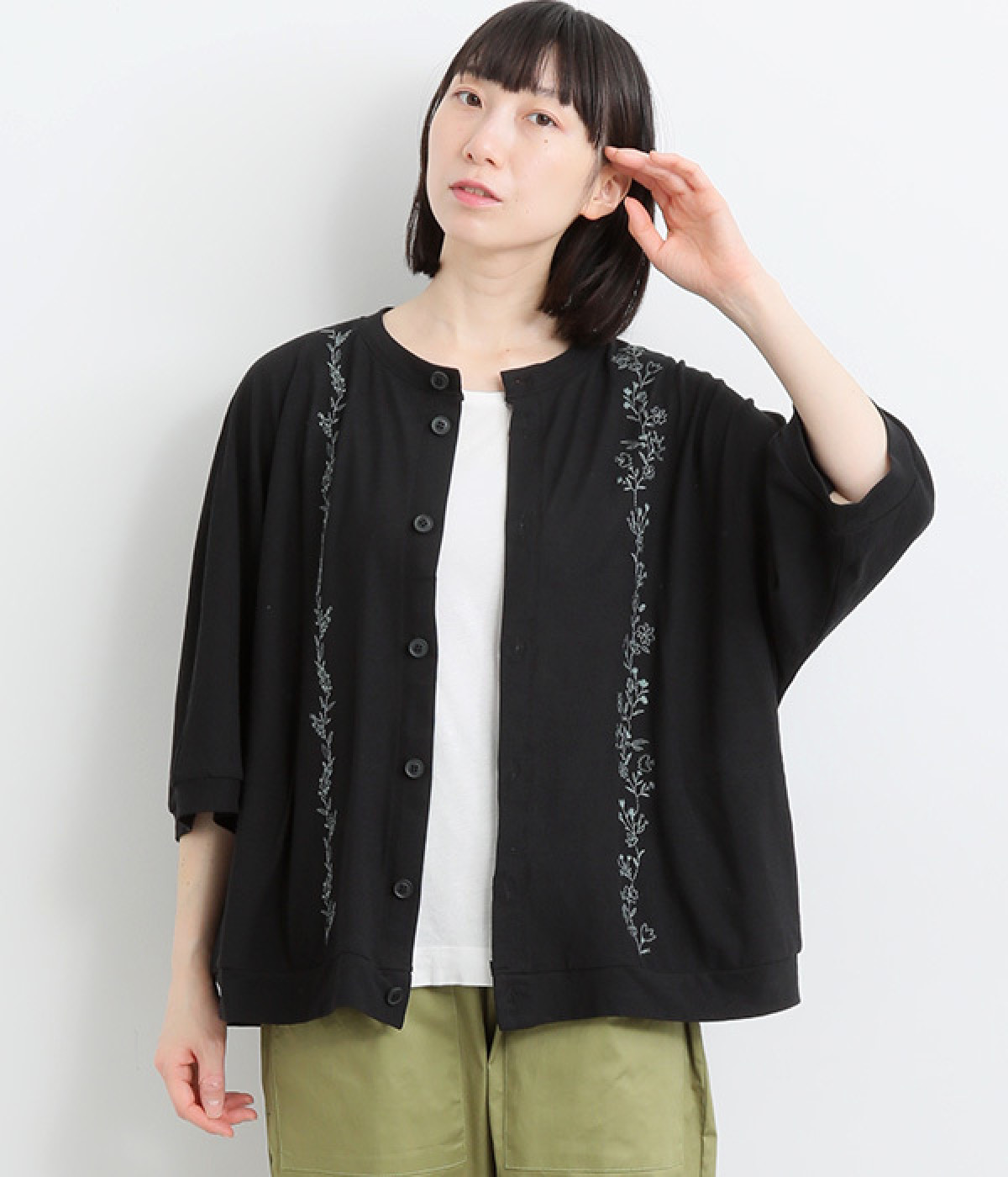 SZ強撚天竺フラワーロンド単色刺繍ドルマンカーディガン(ブラック-ONESIZE)