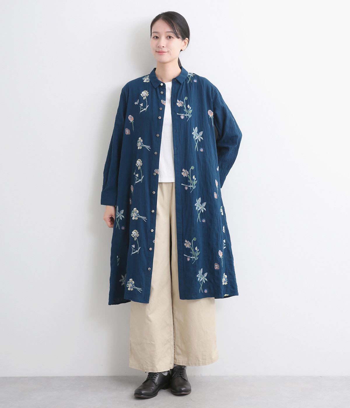 SUPER HAKKA×庄島歩音コットンシャーリング｢Tiny flowers｣刺繍ワンピース(ネイビー-ONESIZE)