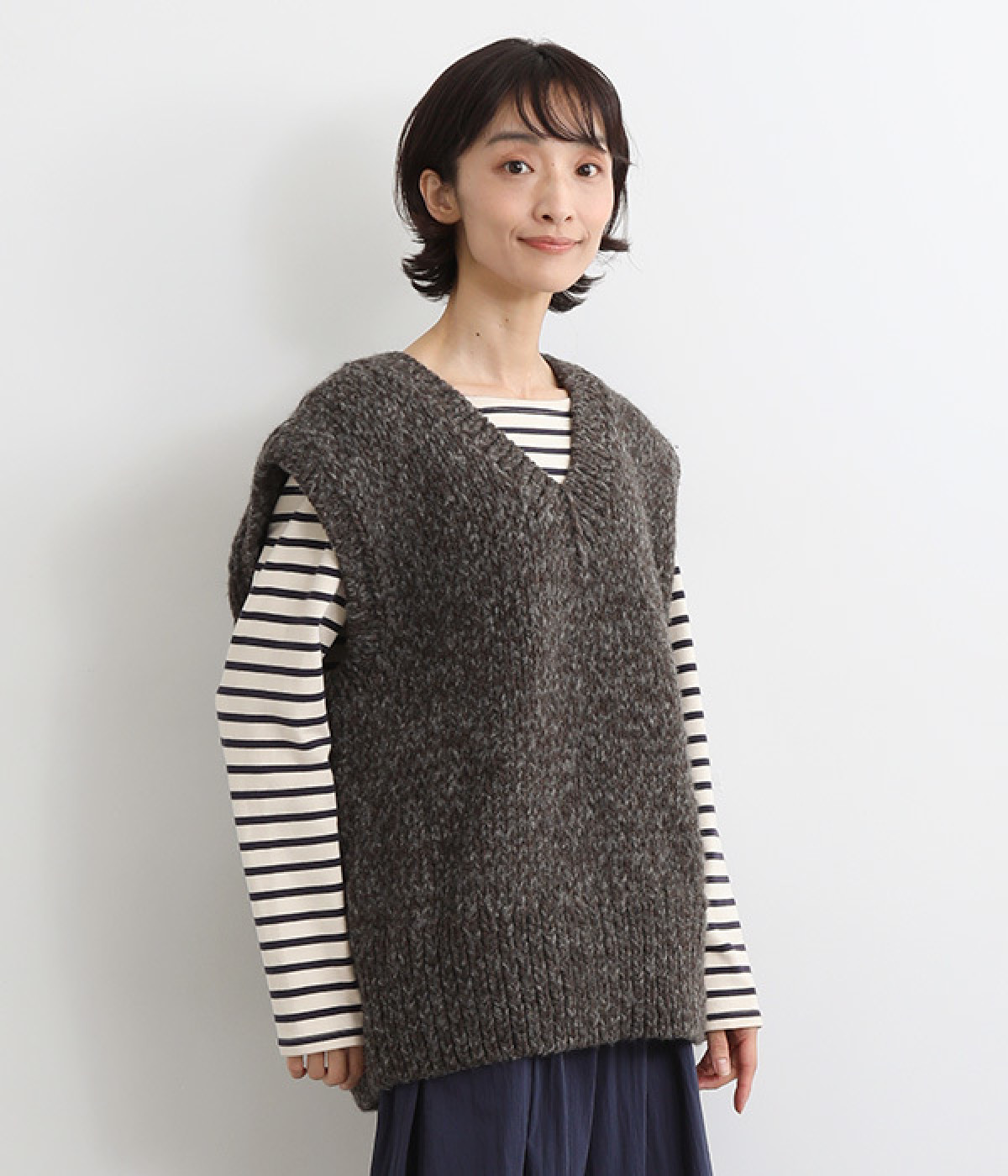 ペルーハンドニットベスト(チャコール-ONESIZE)