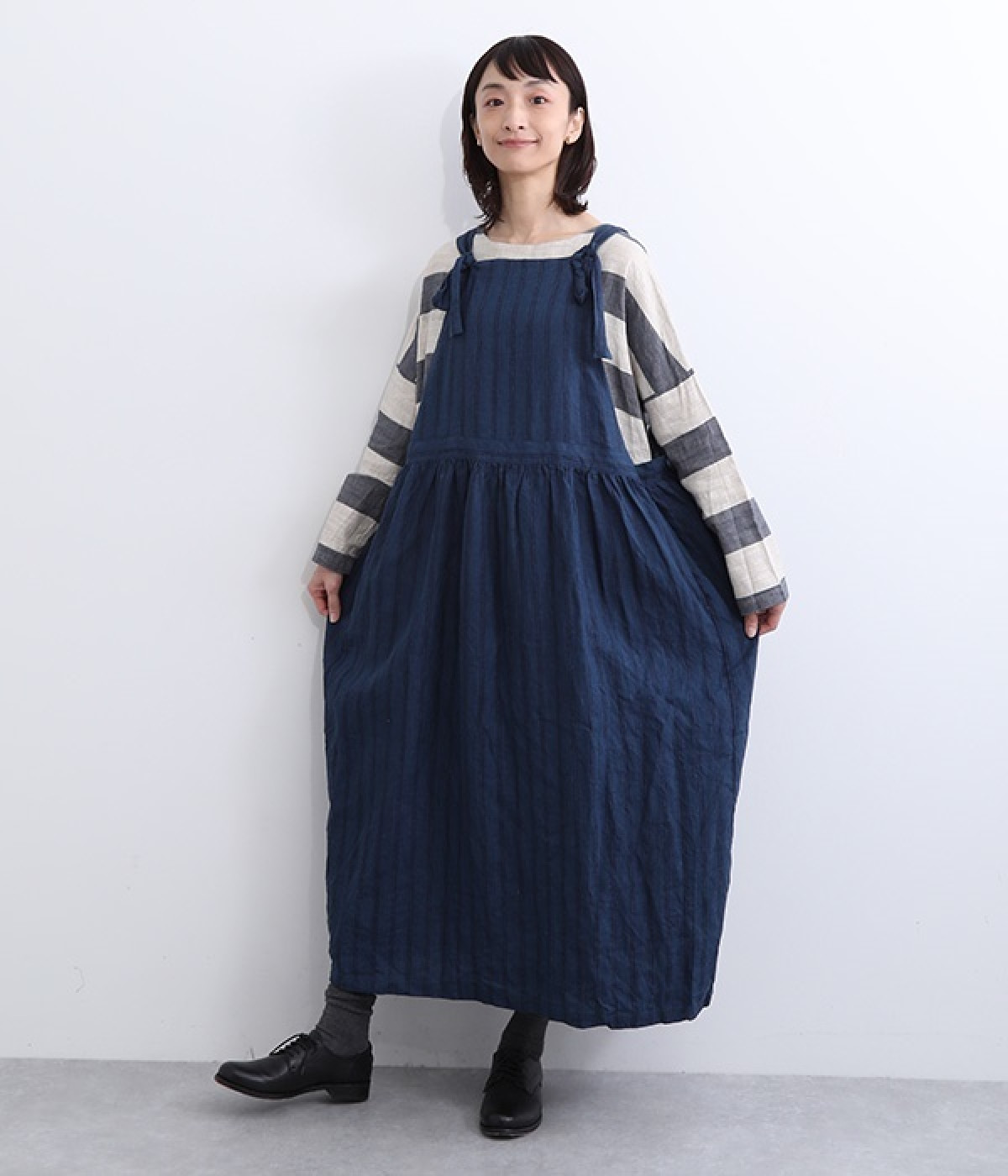 インディゴエプロンドレス(インディゴストライプ-ONESIZE)
