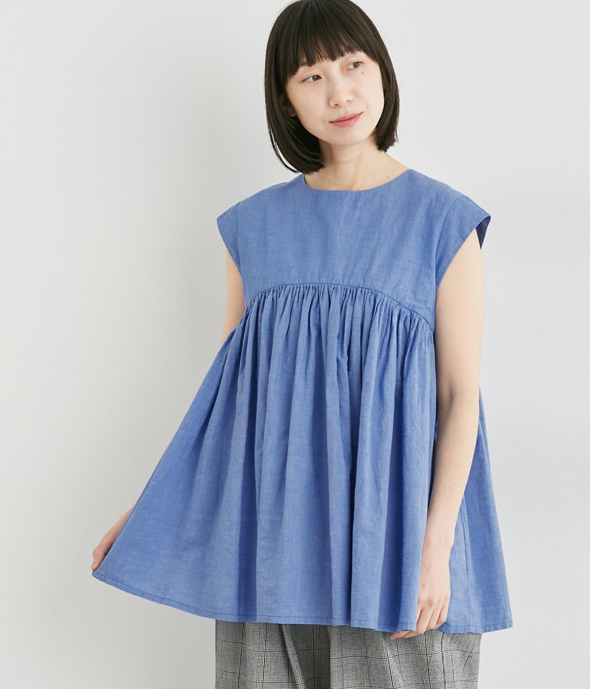 コットンリネンシャンブレー2wayプルオーバー(ブルー-ONESIZE)