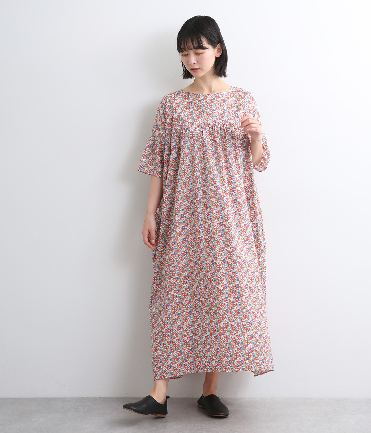 オーガニックコットンフラワー柄ワンピース(ホワイト-ONESIZE)