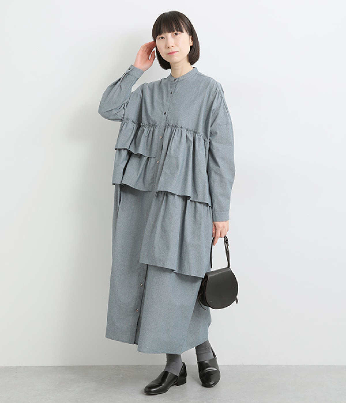 コットンシャンブレー　フリルアシンメトリーワンピース(インディゴ-ONESIZE)