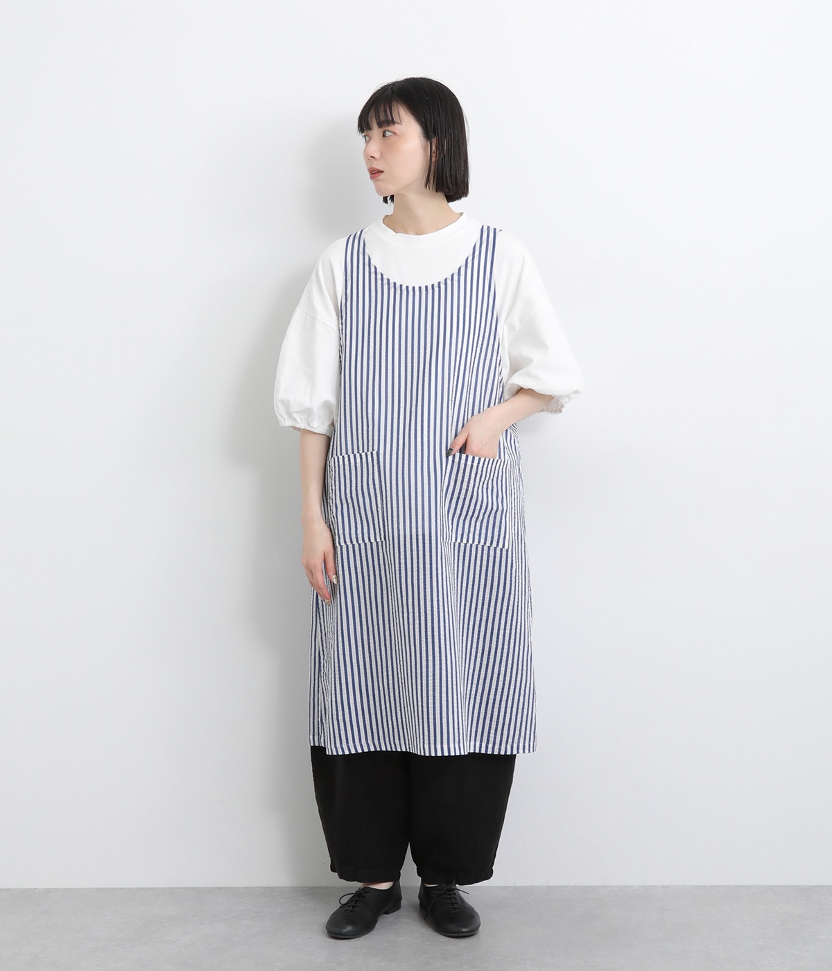 塩縮ストライプ ジャンパースカートエプロン(ブルー-ONESIZE)