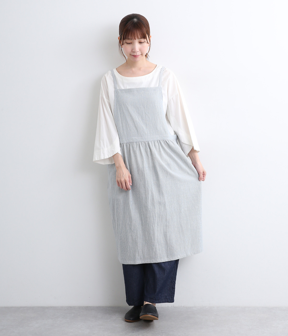 コットンリネンダンガリー　ギャザークロスエプロン(ブルーストライプ-ONESIZE)