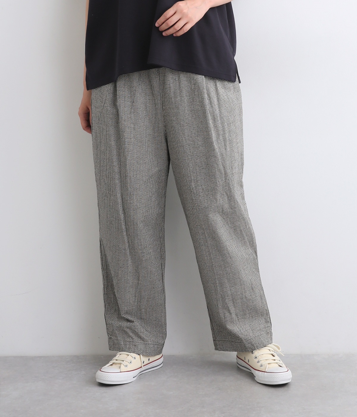 コットンリネンアムンゼンクロス タックテーパードパンツ(チドリ-ONESIZE)