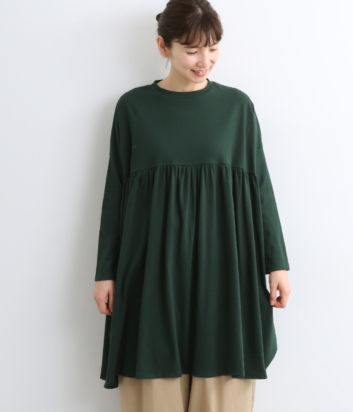コットンベーシック天竺　切替ギャザーチュニック(グリーン-ONESIZE)