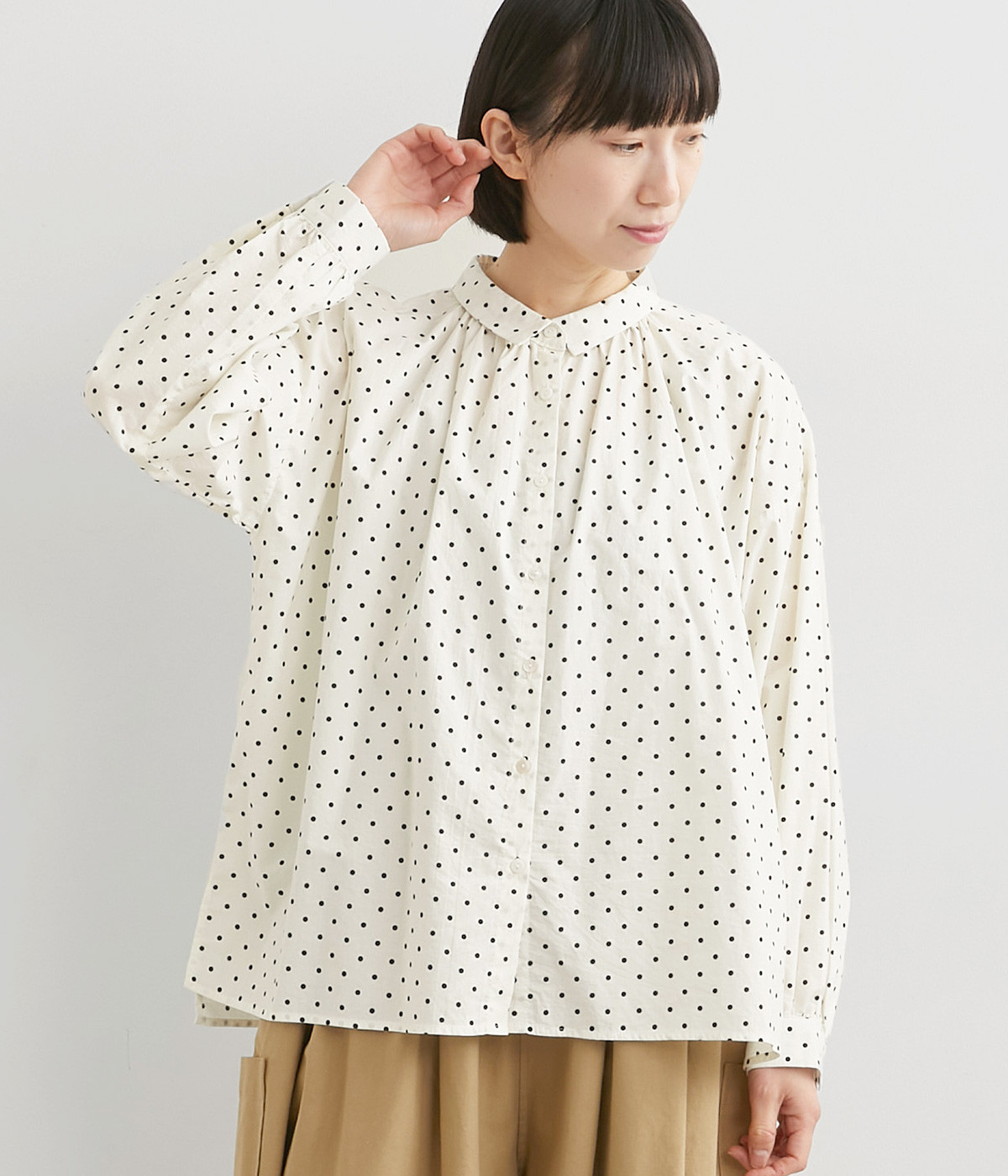 コットンドットプリントブラウス(ホワイト-ONESIZE)