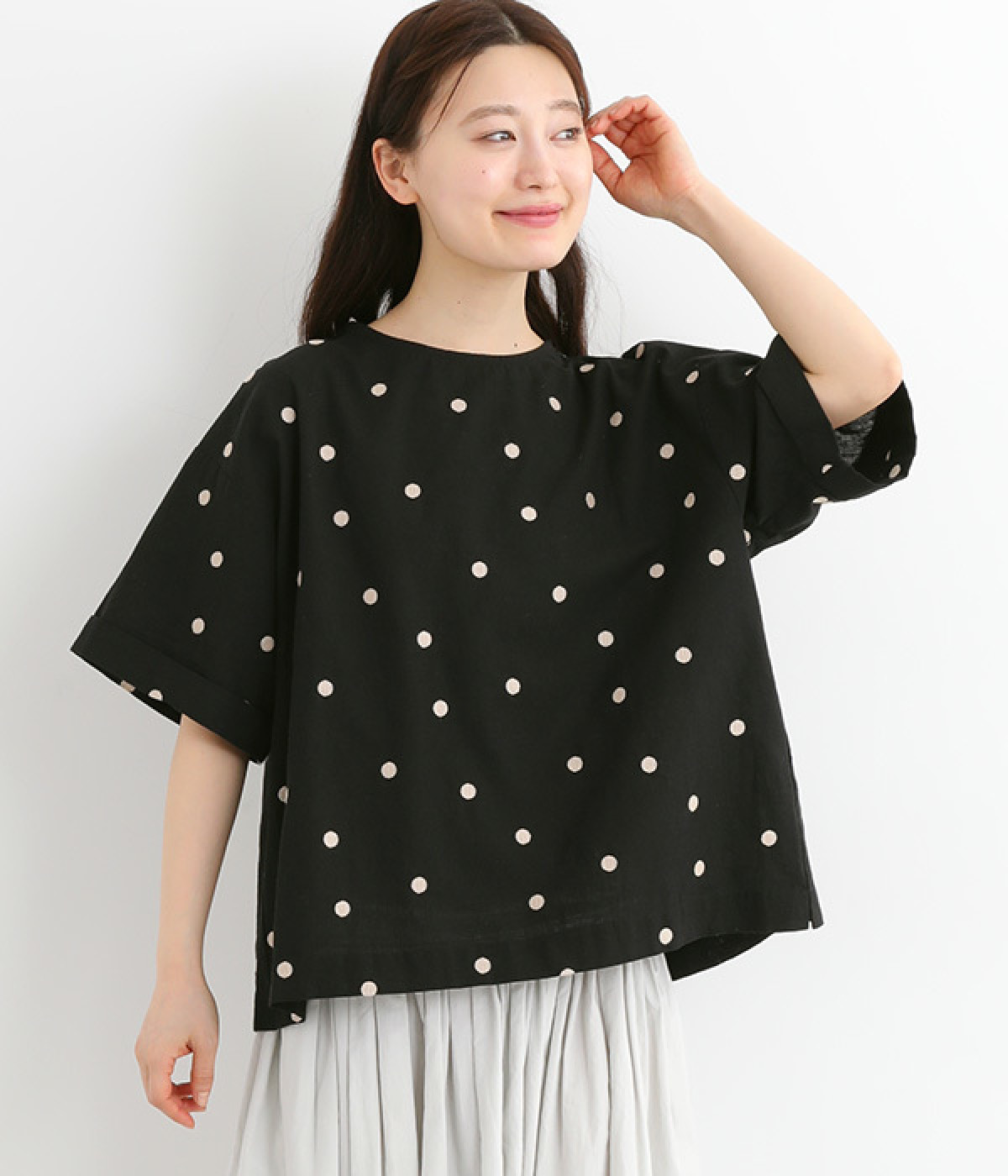 コットンリネンドット刺繍ブラウス(ブラック-ONESIZE)