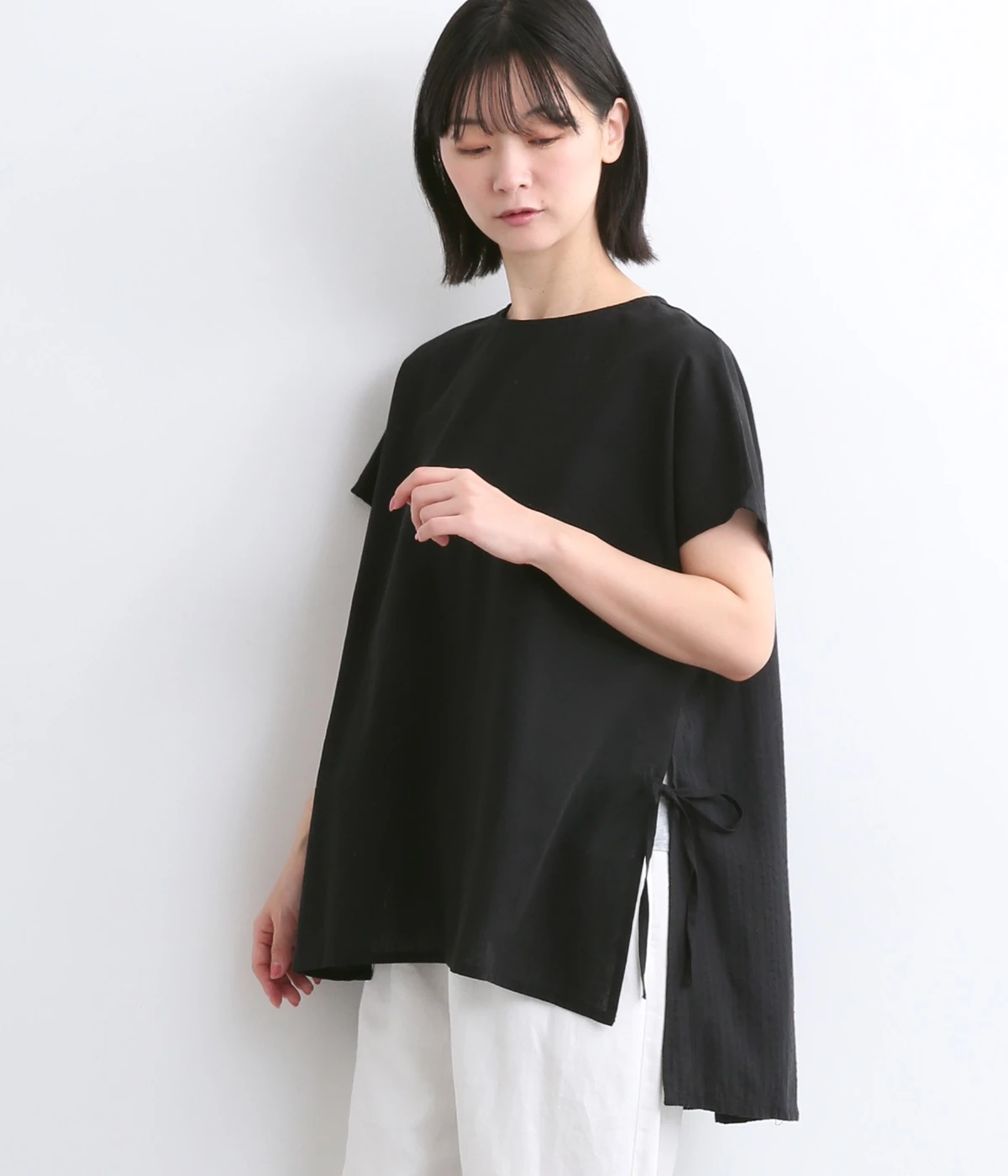 コットンリネン平織り後ろ別布切替チュニック(ブラック-ONESIZE)