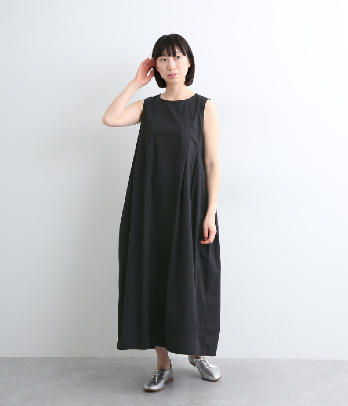 コットン細番手タイプライターノースリーブワンピース(ブラック-ONESIZE)