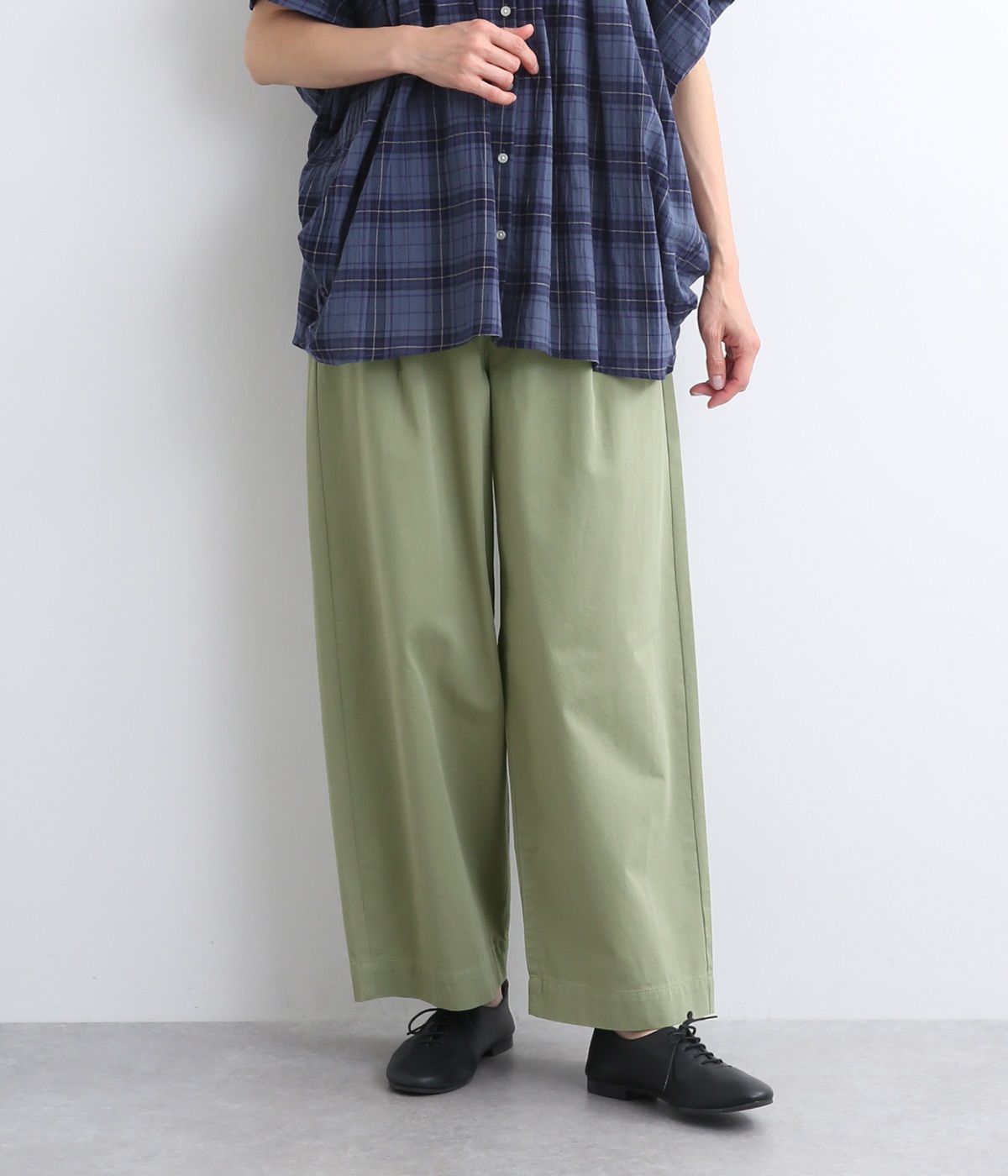 バックバックルカーブラインパンツ(ライトカーキ-ONESIZE)