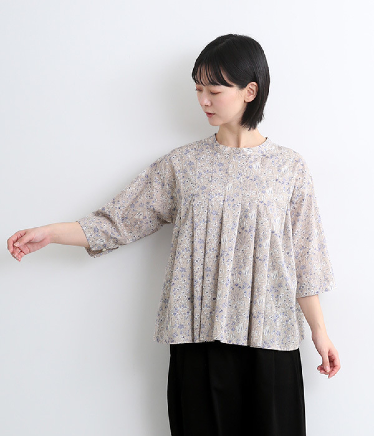 リバティプリントタナローン2wayタックシャツ(ベージュ-ONESIZE)