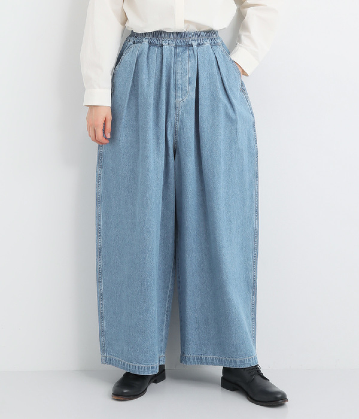 コットンリネンデニムワイドパンツ(インディゴ加工ブリーチ-ONESIZE)