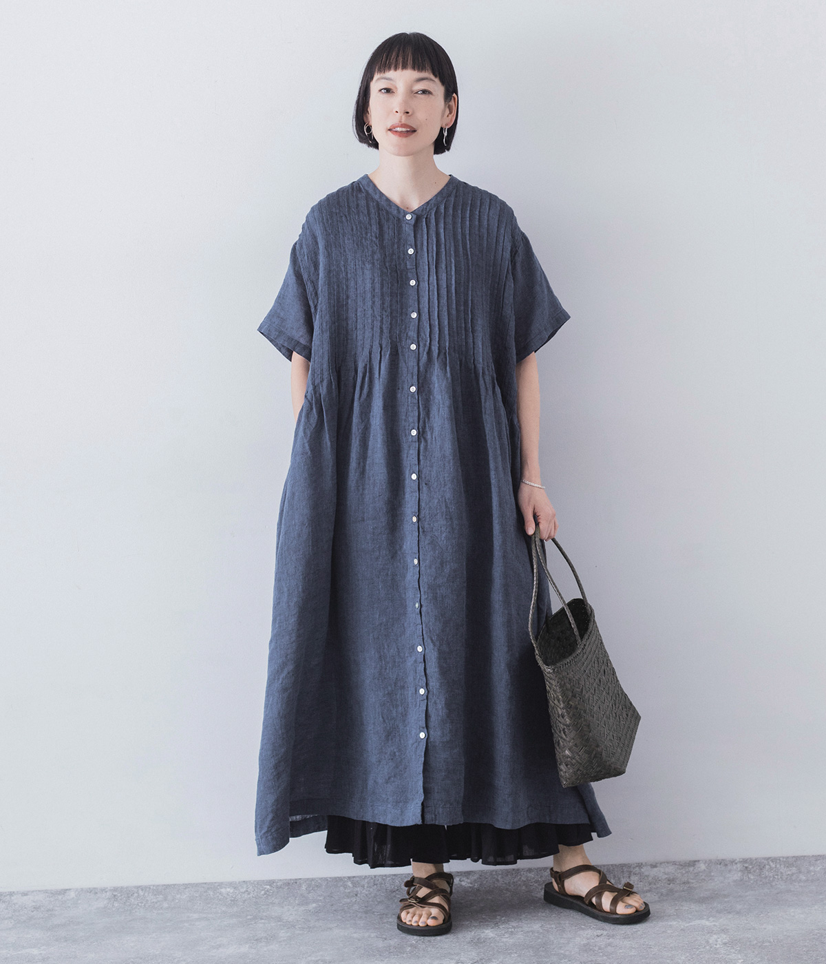 一部別注｜リネンシャンブレー　前ピンタックワンピース(ブルー-ONESIZE)