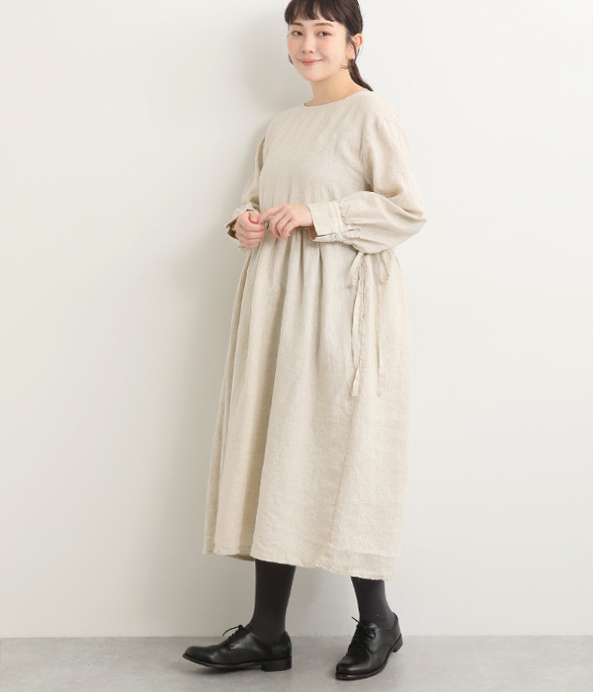 14番手リネン ウエスト調節ギャザーワンピース(キナリ-ONESIZE)
