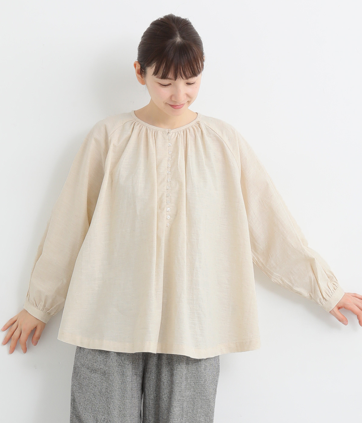 コットンリネン ボリューム袖多ボタンブラウス(キナリ-ONESIZE)